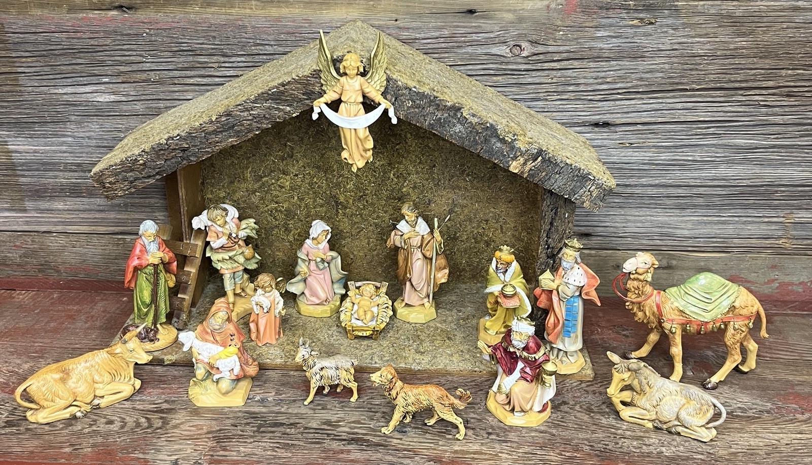1992 Fontanini Heirloom Nativity Set 16 Figures & Stable 1992 Fontanini Heirloom Nativity Set 16 Figures & Stable
