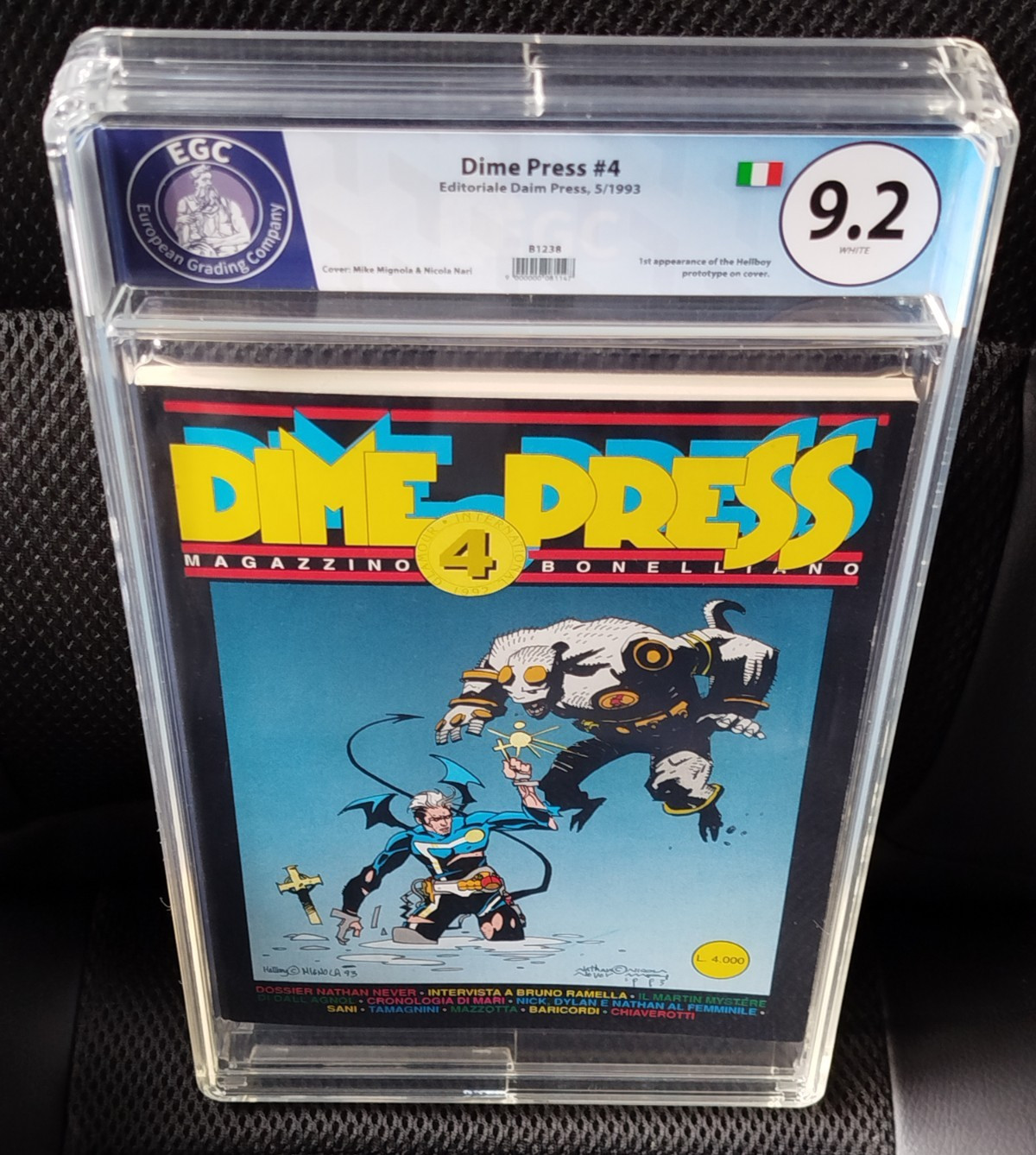 DIME PRESS #4 1st Hellboy di Mike MIGNOLA 1993 EGC 9.2 Bu76 DIME PRESS #4 1st Hellboy di Mike MIGNOLA 1993 EGC 9.2 Bu76