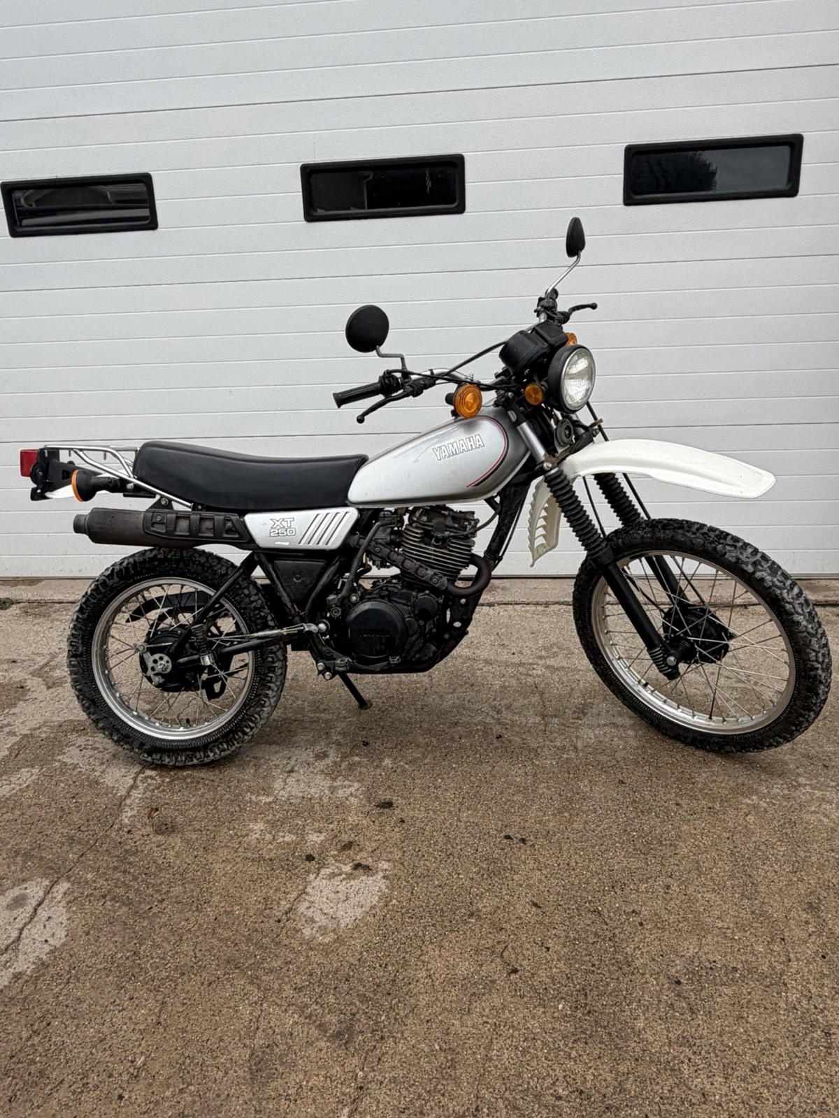 VTG/Original-COLLECTOR UNIT-1981 Yamaha XT250H On/Off Road Motorcycle-1898 Miles