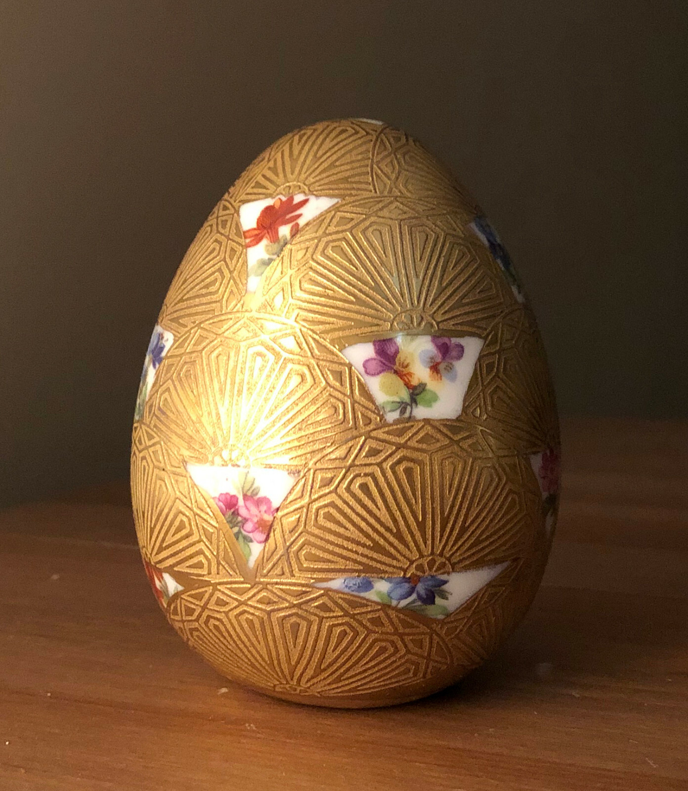 vtg/antq? fine gold leaf overlay hand painted flowers flora limoges france egg vtg/antq? fine gold leaf overlay hand painted flowers flora limoges france egg