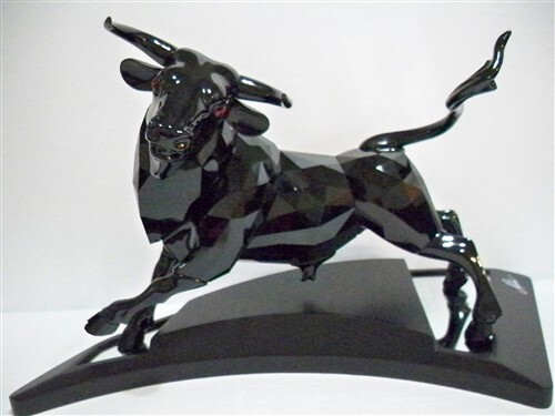 SWAROVSKI NUMBERED LIMITED EDITION BLACK BULL 660034 