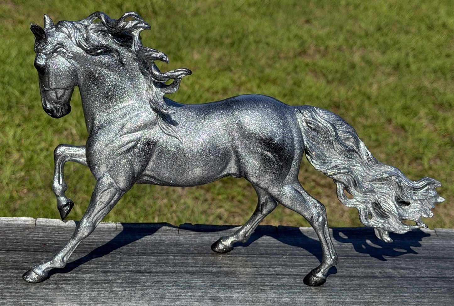 Breyer BreyerFest 2025 Glitterbomb Raffle Special Run 20 Made