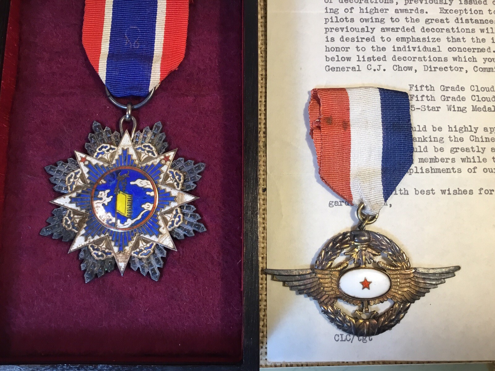 WWII RARE AVG FLYING TIGERS ACE'S CHINESE WINGED STAR / CLOUD & BANNER MEDAL LOT