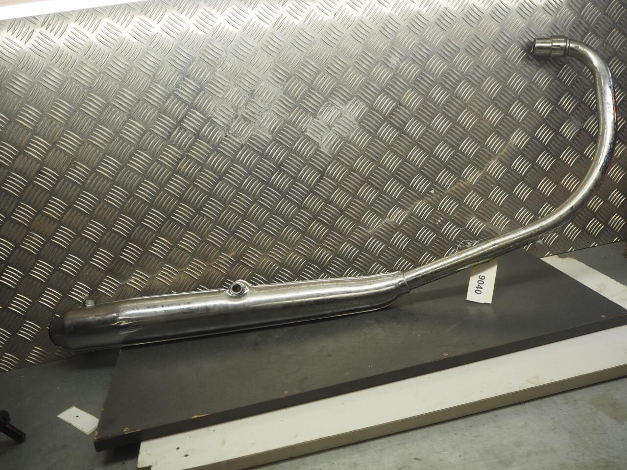HONDA CB750K2 1975 18400-300-620 MUFFLER 9040 RH UNDER HONDA CB750K2 1975 18400-300-620 MUFFLER 9040 RH UNDER