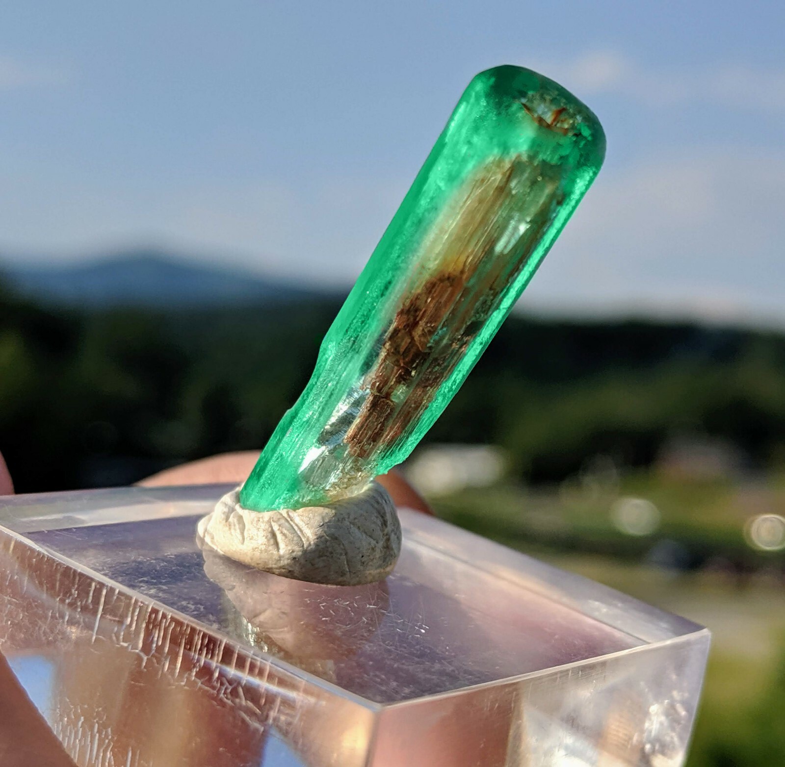 NEW DISCOVERY RARE Museum Quality American Emerald 20ct Amazing NC Crystal