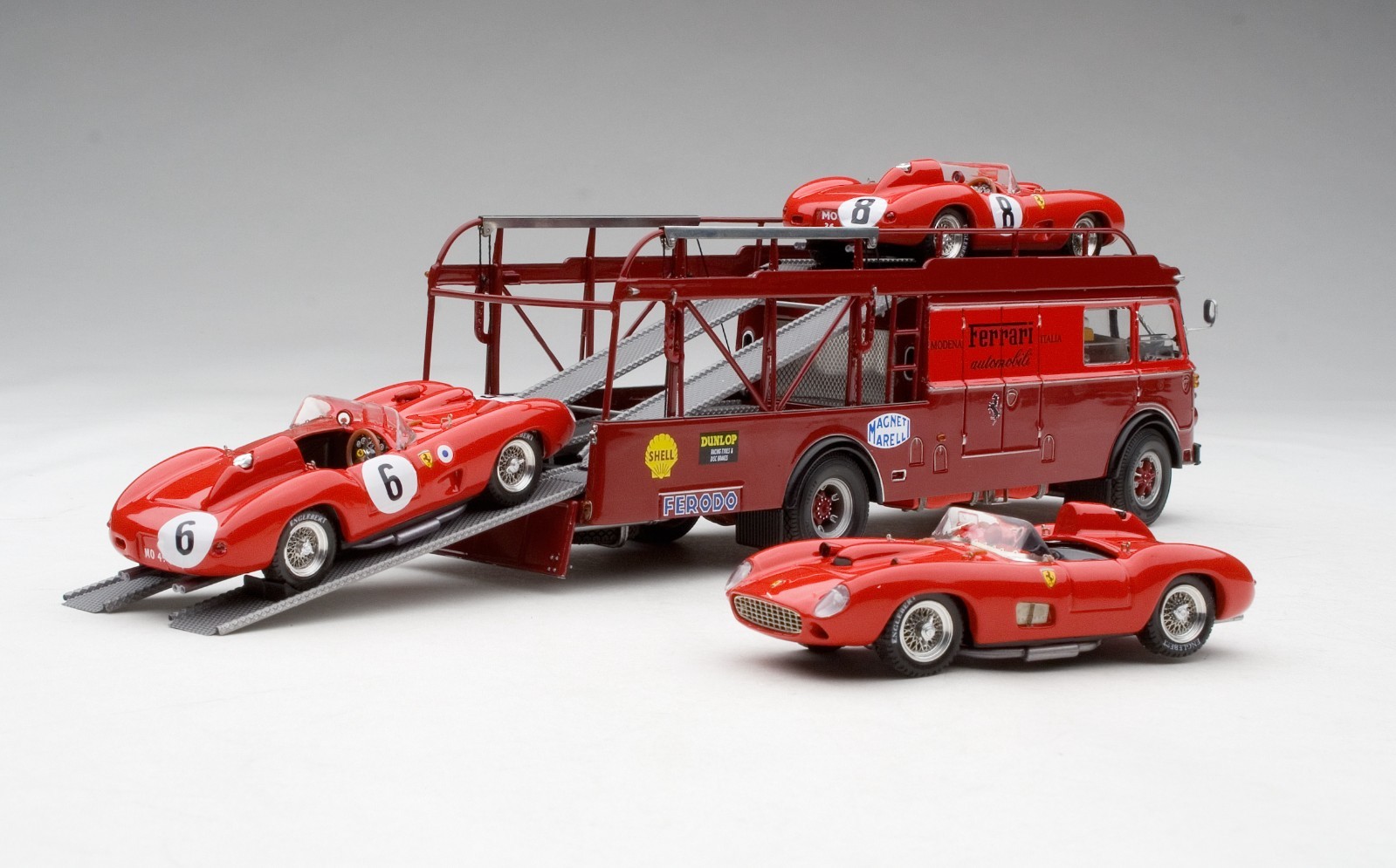 Exoto 43 | 1957 LE MANS GIFT SET | Bartoletti 642 Ferrari Transporter Exoto 43 | 1957 LE MANS GIFT SET | Bartoletti 642 Ferrari Transporter