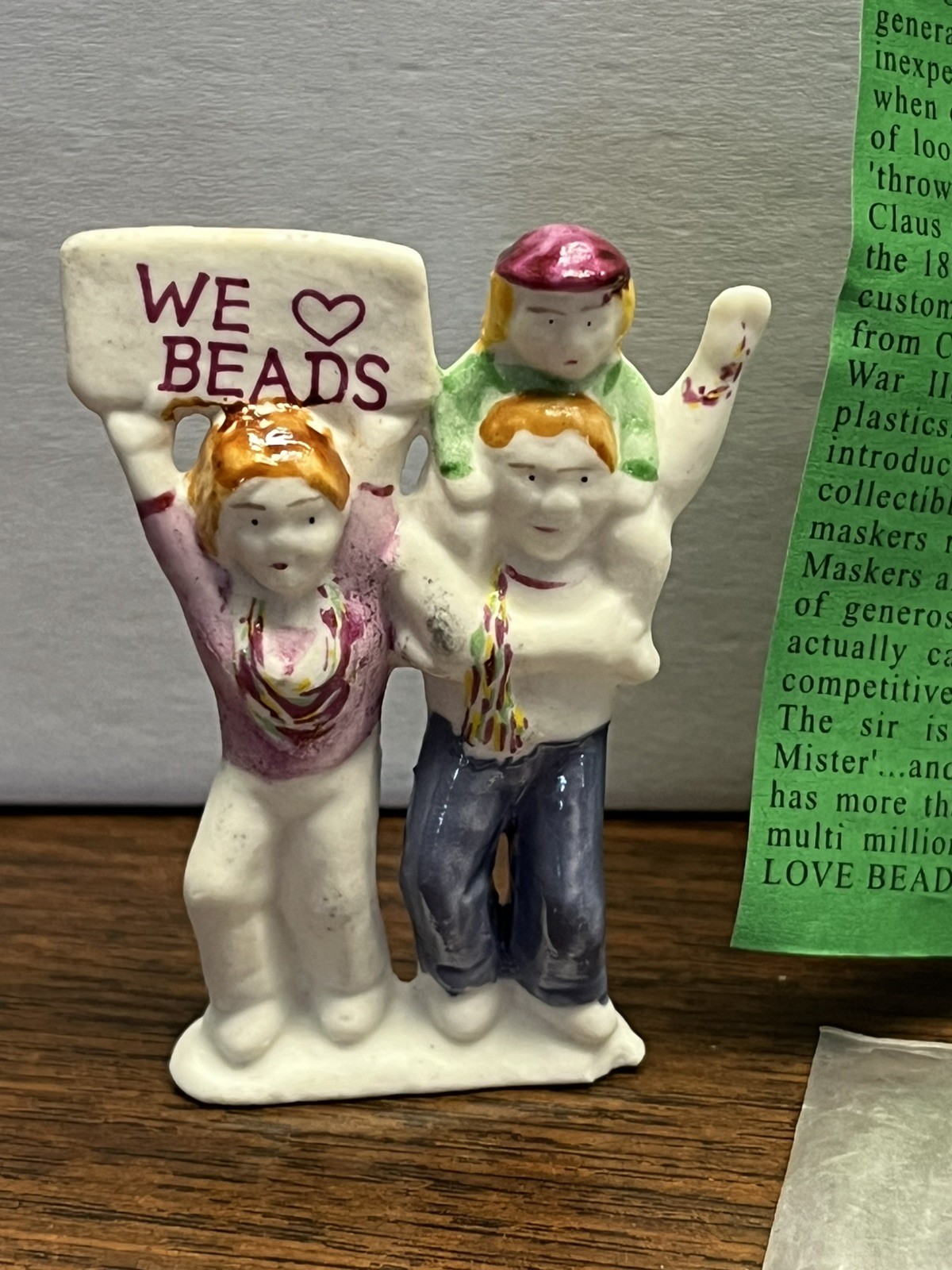 2005 Haydel's king cake doll WE LOVE BEADS Family Mardi Gras New Orleans piece 2005 Haydel's king cake doll WE LOVE BEADS Family Mardi Gras New Orleans piece