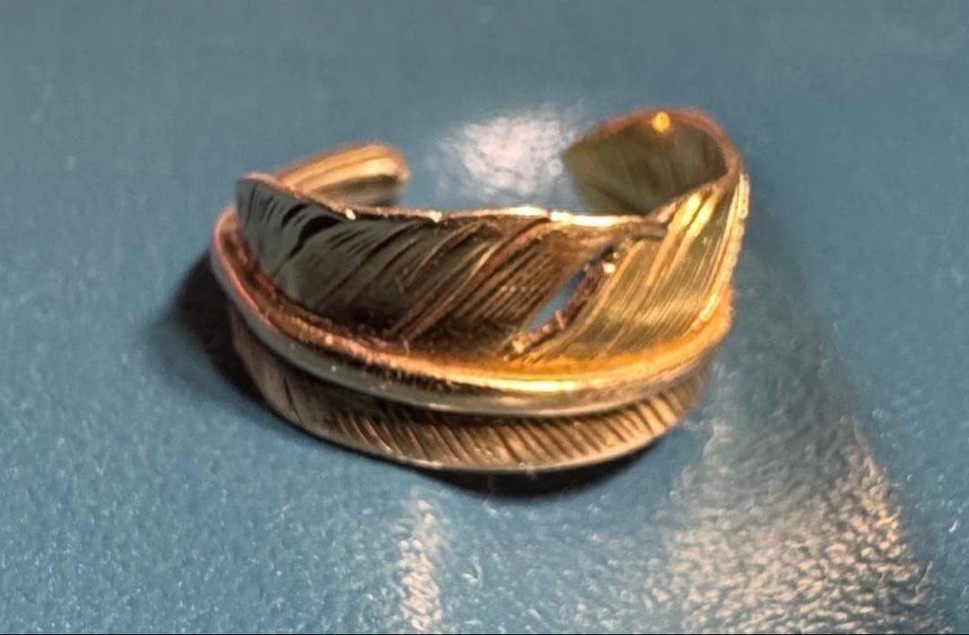Goro's Men Accessory Harajuku All Gold Small Feather Pinky Ring VHTF Designer Co Goro's Men Accessory Harajuku All Gold Small Feather Pinky Ring VHTF Designer Co
