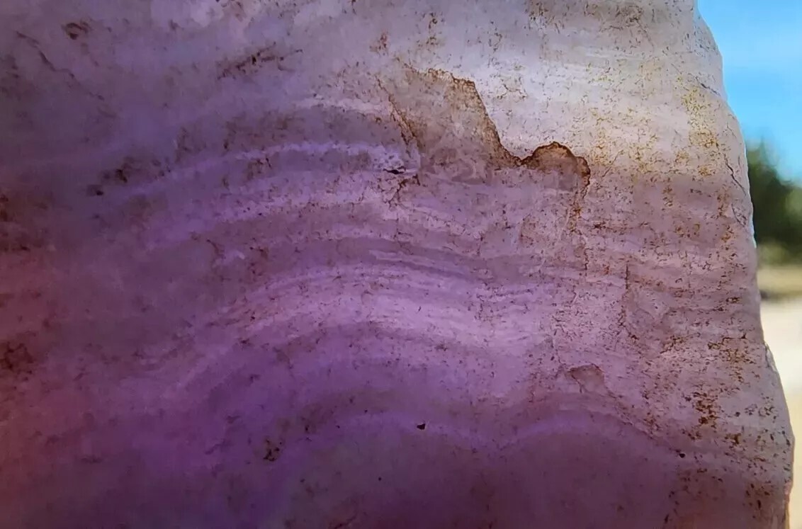 VERY Rare ELLENSBURG BLUE AGATE Beautiful Rough Purple Museum Quality (77 grams) VERY Rare ELLENSBURG BLUE AGATE Beautiful Rough Purple Museum Quality (77 grams)