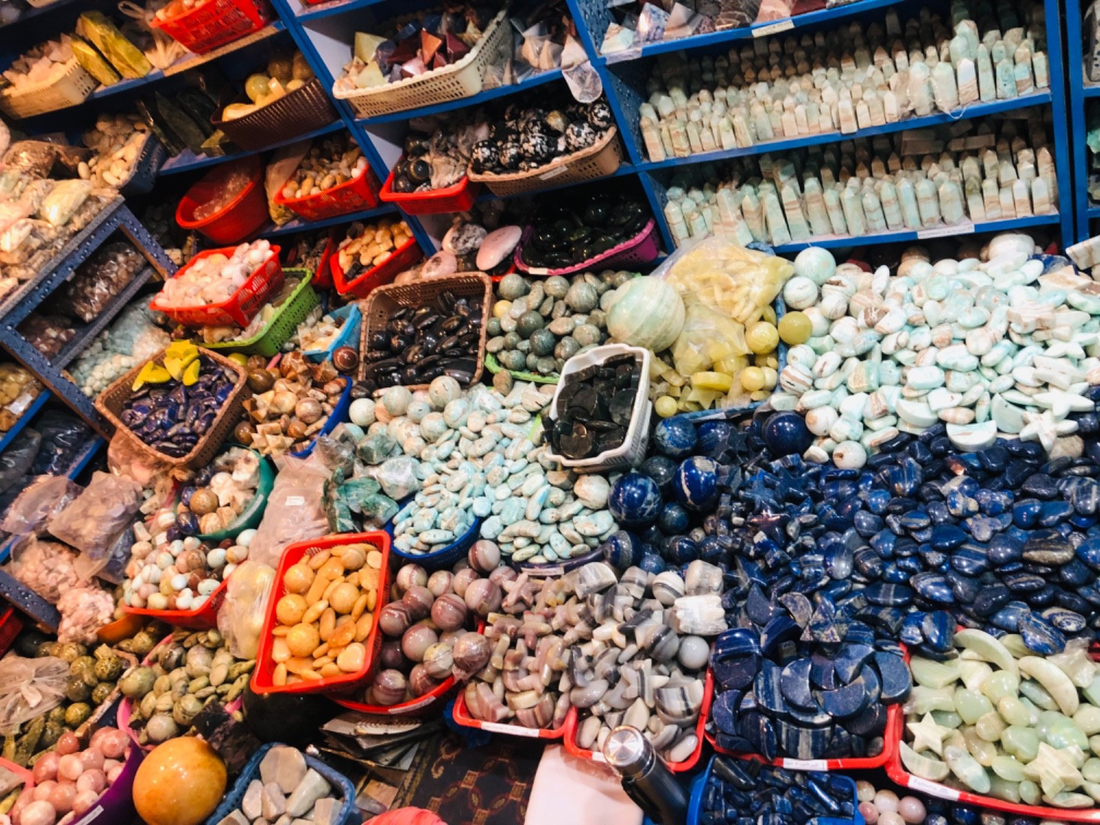 Amazing 500kg Natural Polished Mixed Gemstones Beautiful Shapes Bulk Lot Amazing 500kg Natural Polished Mixed Gemstones Beautiful Shapes Bulk Lot