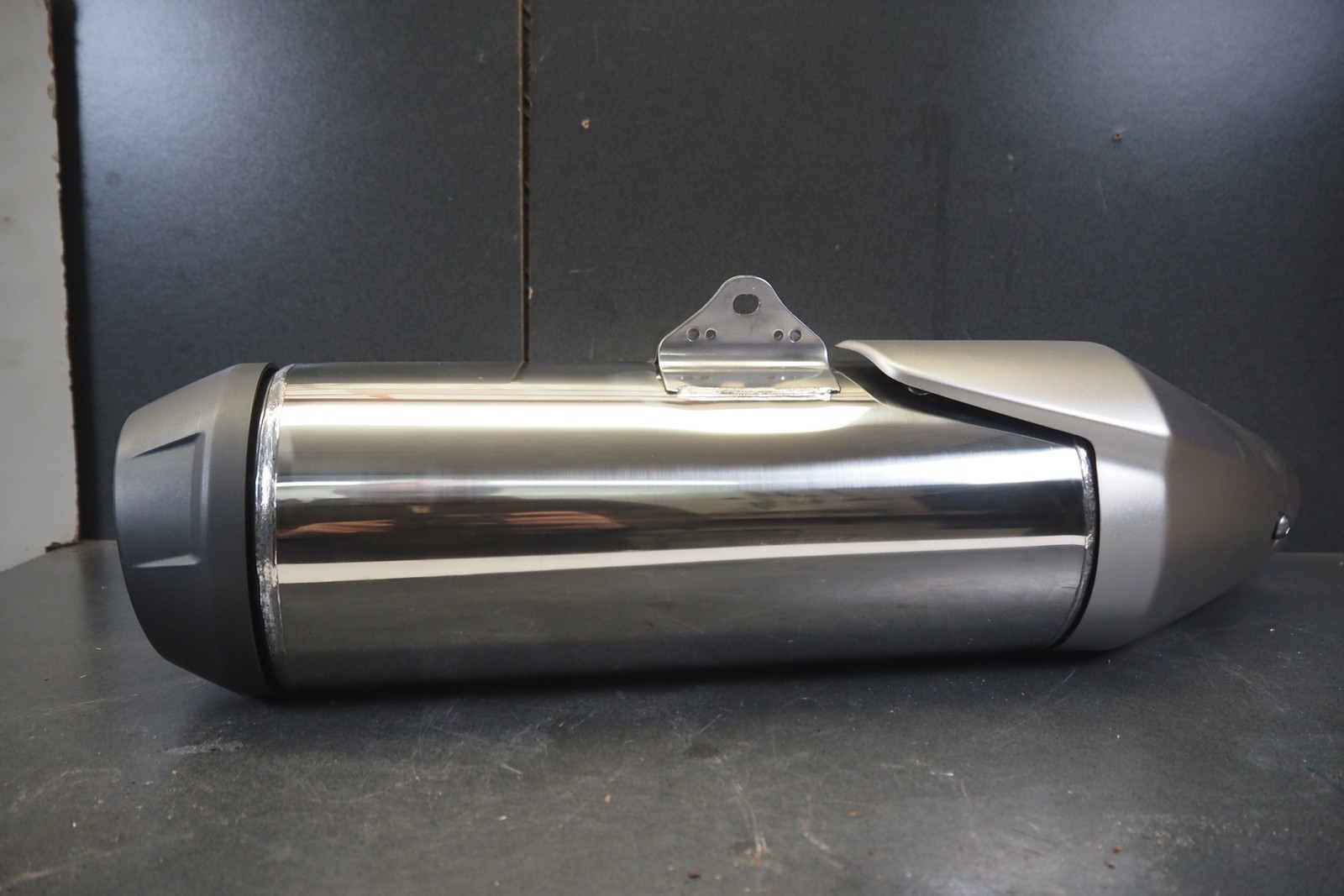 MUFFLER,COMP VFR800 2014 HONDA EXHAUST 18310-MJM-D00 27152