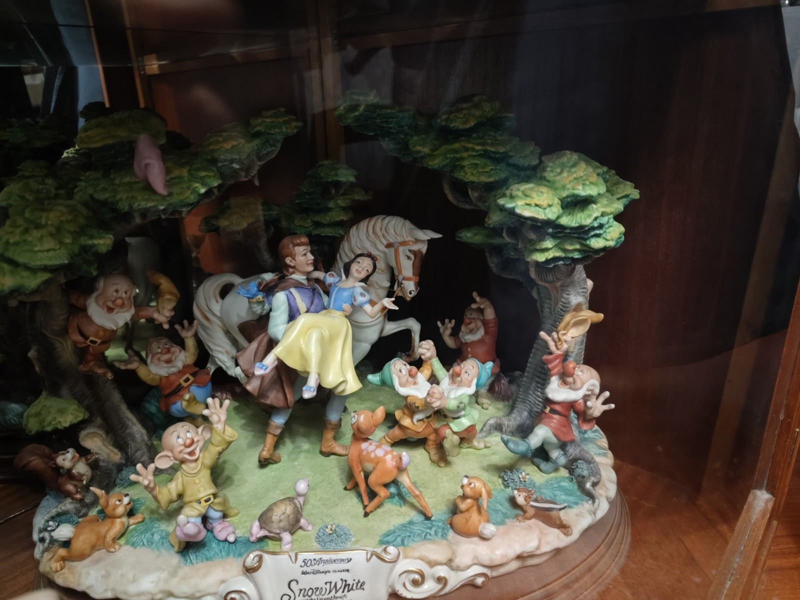 LZD 70 A Disney Laurenz Capodimonte Biancaneve e principe alberi alti