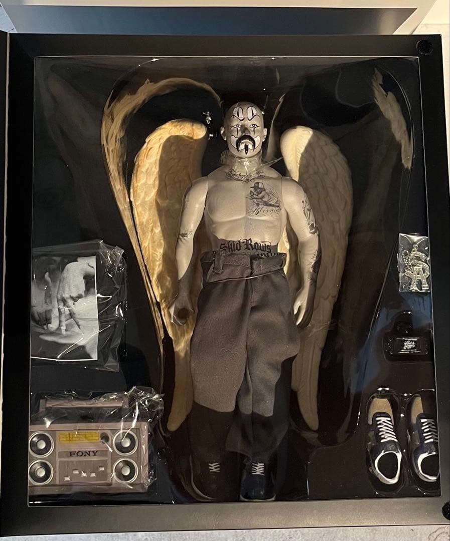 MISTER CARTOON The Lost Angel Figure Collab Nike T-Mobile 1st Model MISTER CARTOON The Lost Angel Figure Collab Nike T-Mobile 1st Model