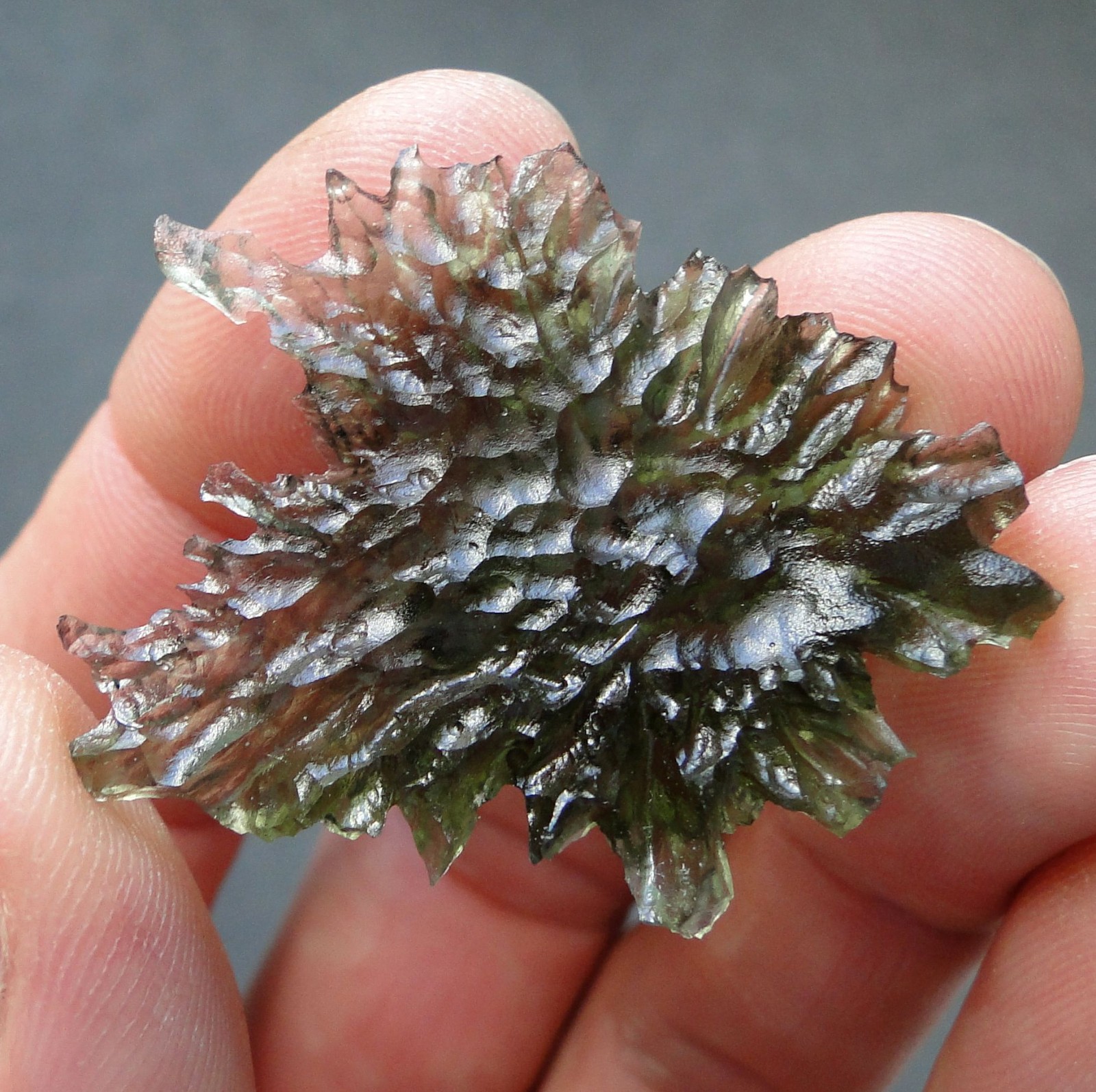 33.5ct Green MOLDAVITE - Top HEDGEHOG - Czech Republic, BESEDNICE 33.5ct Green MOLDAVITE - Top HEDGEHOG - Czech Republic, BESEDNICE