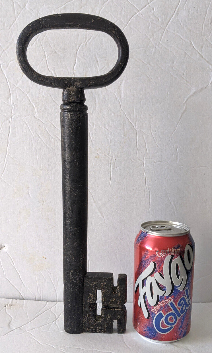 Rare Monumental 18th Century Forged Iron Real Barrel Key 13.5in. 1154 Grams Rare Monumental 18th Century Forged Iron Real Barrel Key 13.5in. 1154 Grams