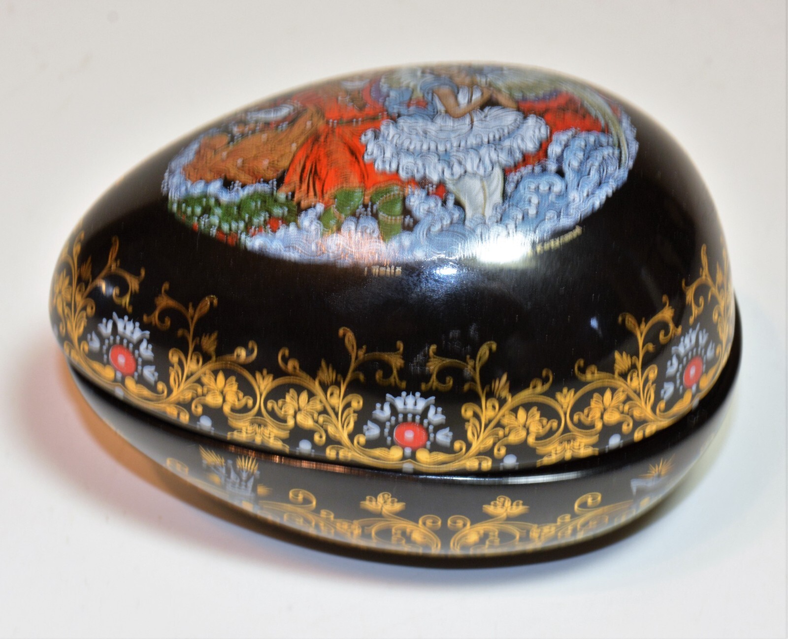 Palekh hand painted miniature artist A.Kochupalov egg music box READ DESCRIPTION