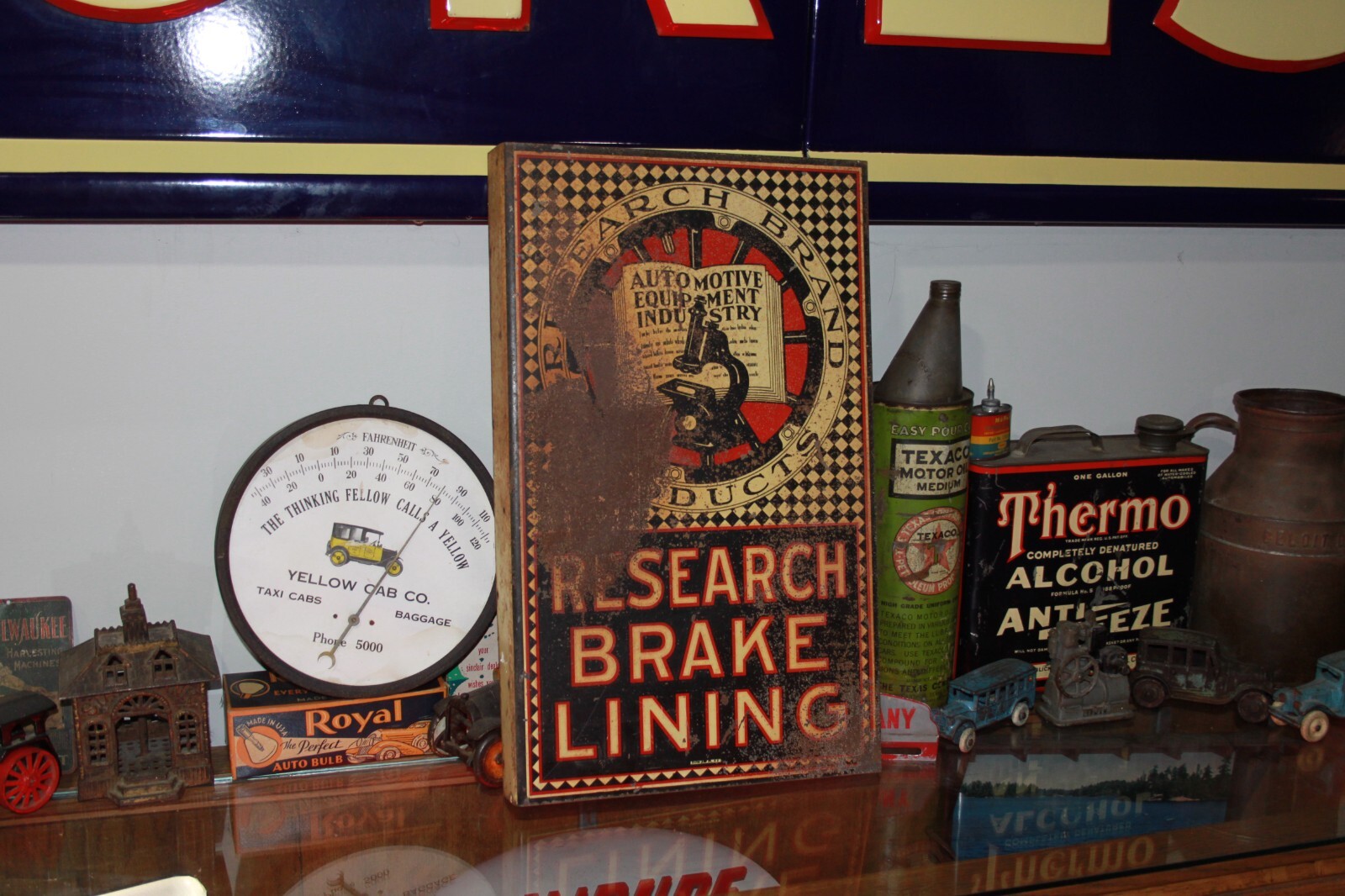 SCRACE 1920s RESEARCH BRAKE LINING PAINTED 2-SIDED SIGN FLANGE SIGN GAS OIL SCRACE 1920s RESEARCH BRAKE LINING PAINTED 2-SIDED SIGN FLANGE SIGN GAS OIL