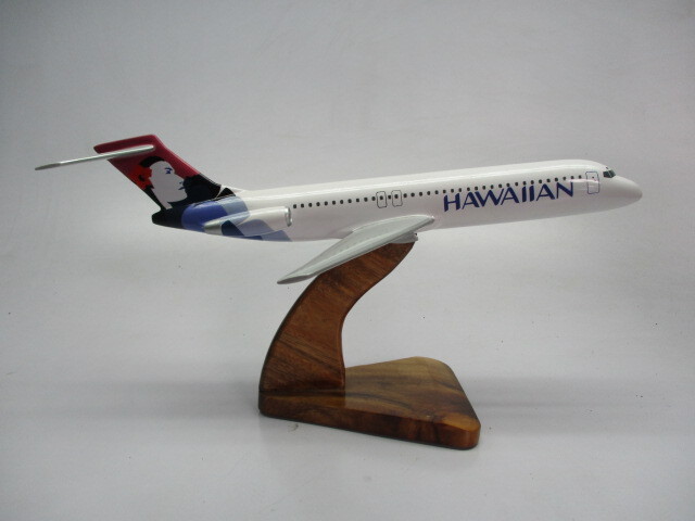 L-1011 Hawaiian Airlines Airplane Desktop Mahogany Kiln Dry Wood Model Small New L-1011 Hawaiian Airlines Airplane Desktop Mahogany Kiln Dry Wood Model Small New
