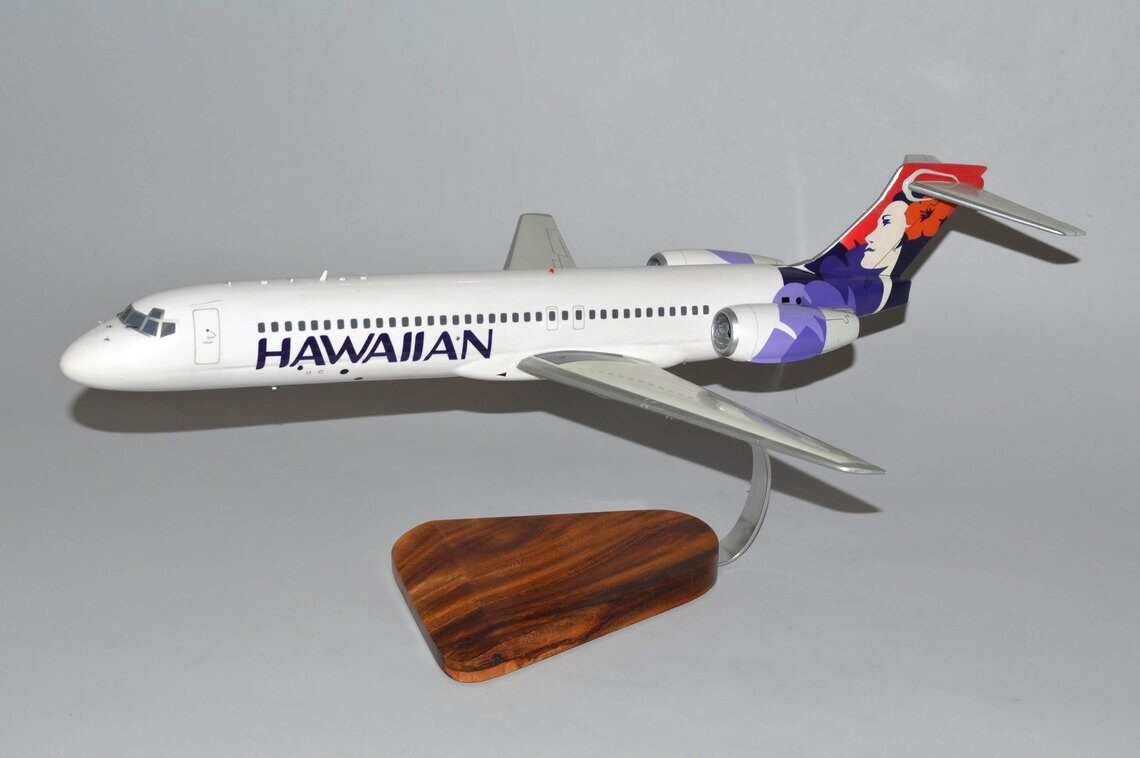 Hawaiian Airlines Boeing 717-200 Old Color Desk Display Model 1/72 SC Airplane Hawaiian Airlines Boeing 717-200 Old Color Desk Display Model 1/72 SC Airplane