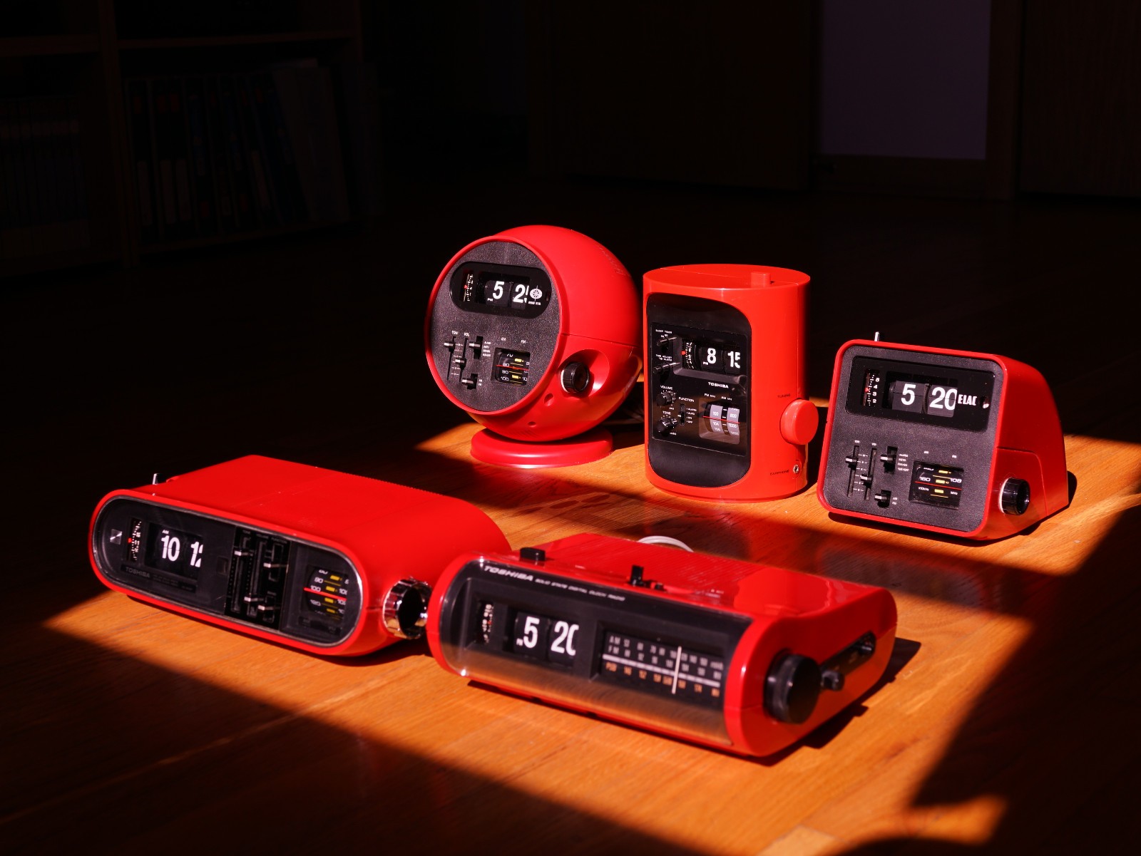 Flip Clock Vintage Restored Factory Performance Warranty Toshiba Elac Grand Red Flip Clock Vintage Restored Factory Performance Warranty Toshiba Elac Grand Red