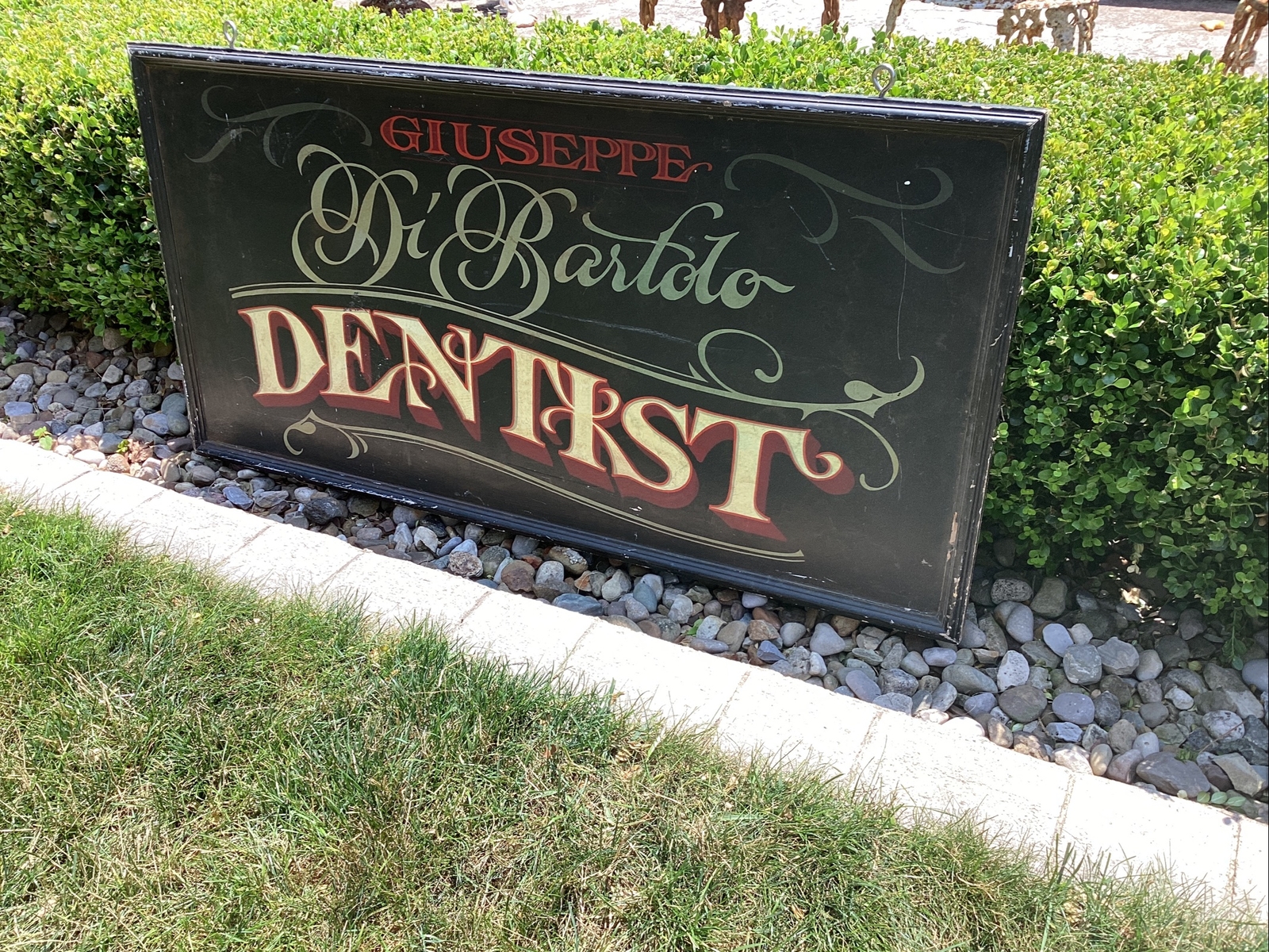 VINTAGE ANTIQUE STYLE WOODEN TRADE SIGN HANDPAINTED DENTIST & MILL DOUBLE SIDED VINTAGE ANTIQUE STYLE WOODEN TRADE SIGN HANDPAINTED DENTIST & MILL DOUBLE SIDED