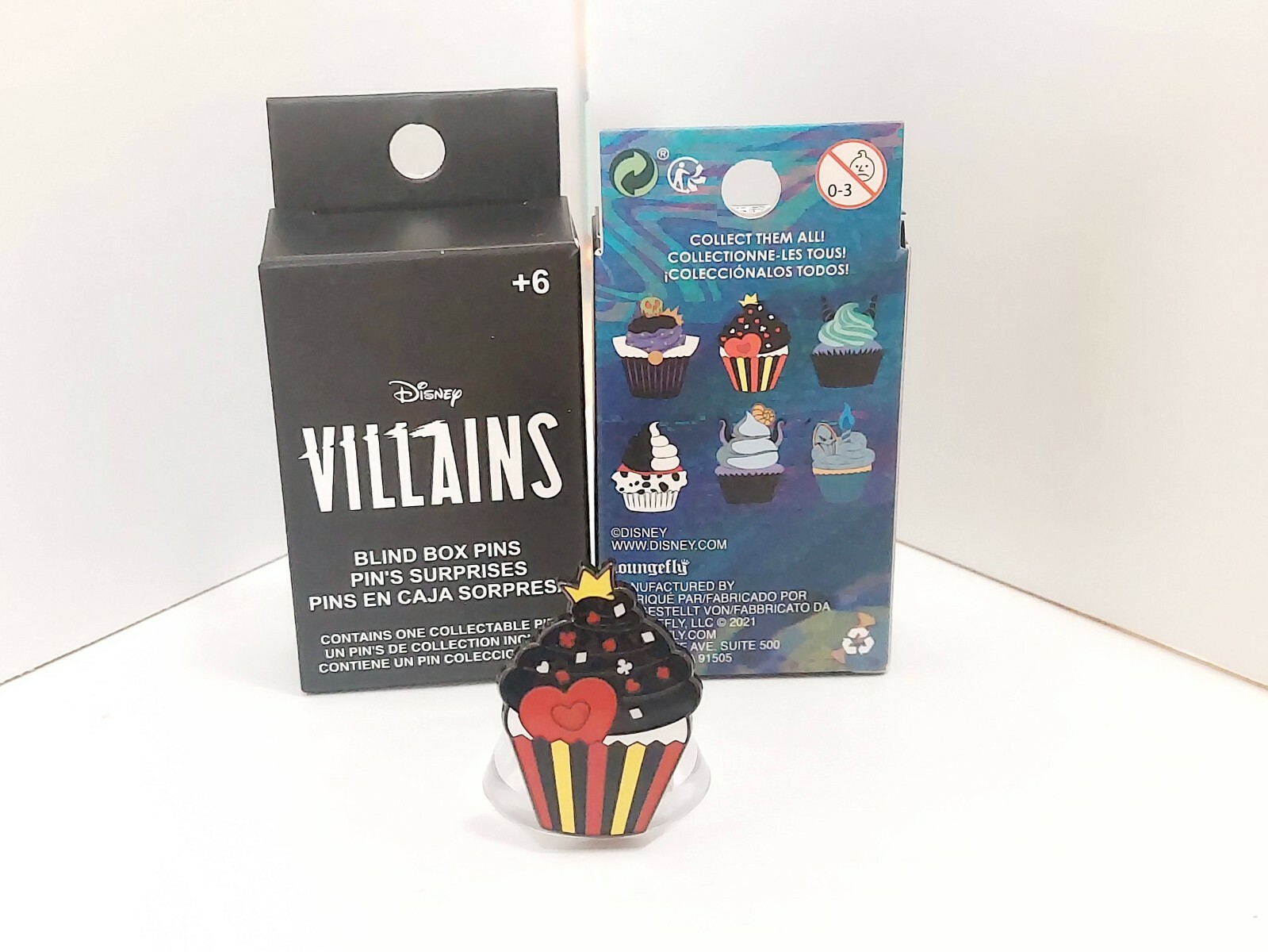 Queen of Hearts Disney Villains Cupcake Loungefly Blind Box Mystery Pin Queen of Hearts Disney Villains Cupcake Loungefly Blind Box Mystery Pin