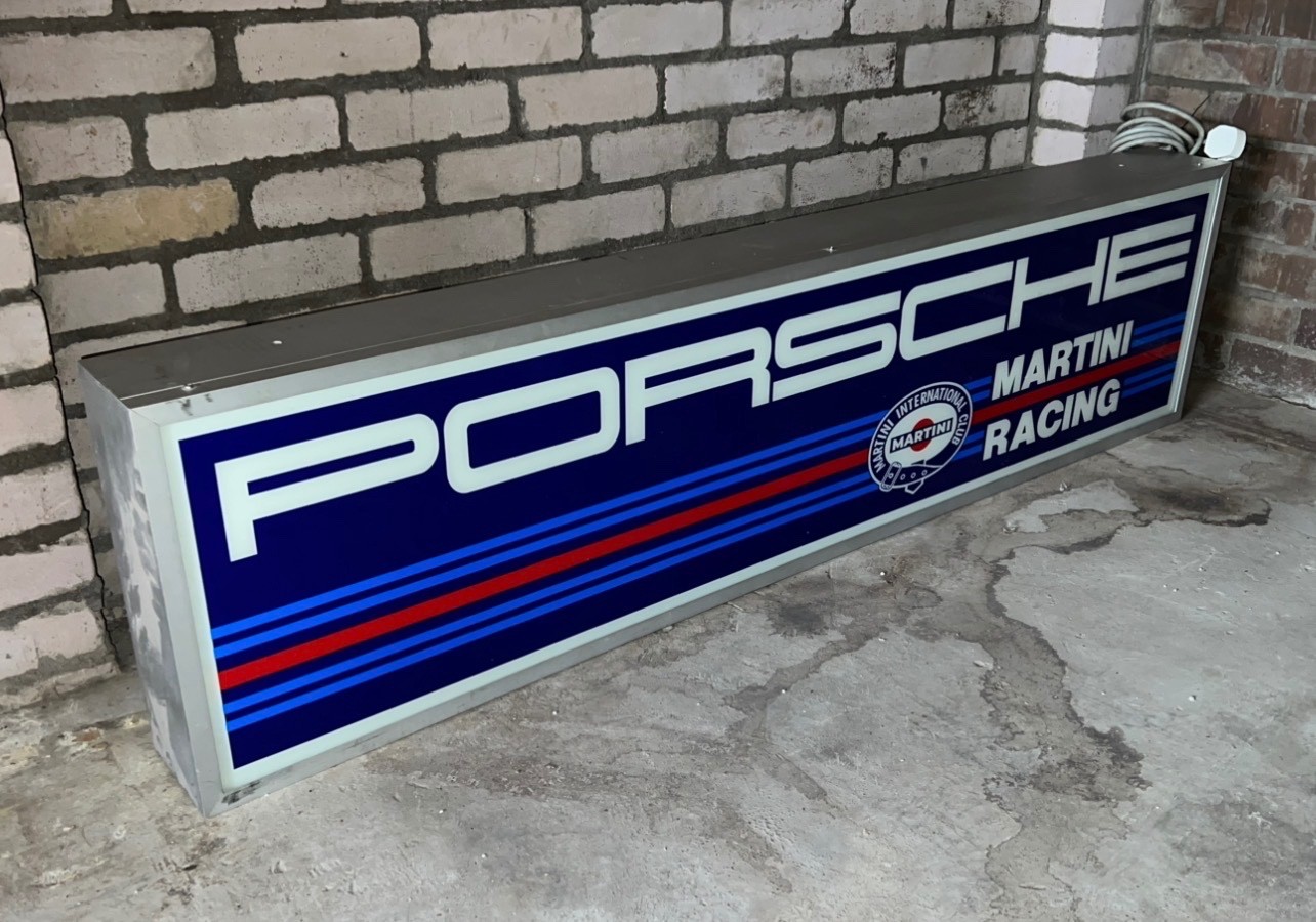 RARE 1970’s MARTINI RACING ILLUMINATED DEALER SIGN GARAGE SERVICE WORKSHOP RARE 1970’s MARTINI RACING ILLUMINATED DEALER SIGN GARAGE SERVICE WORKSHOP