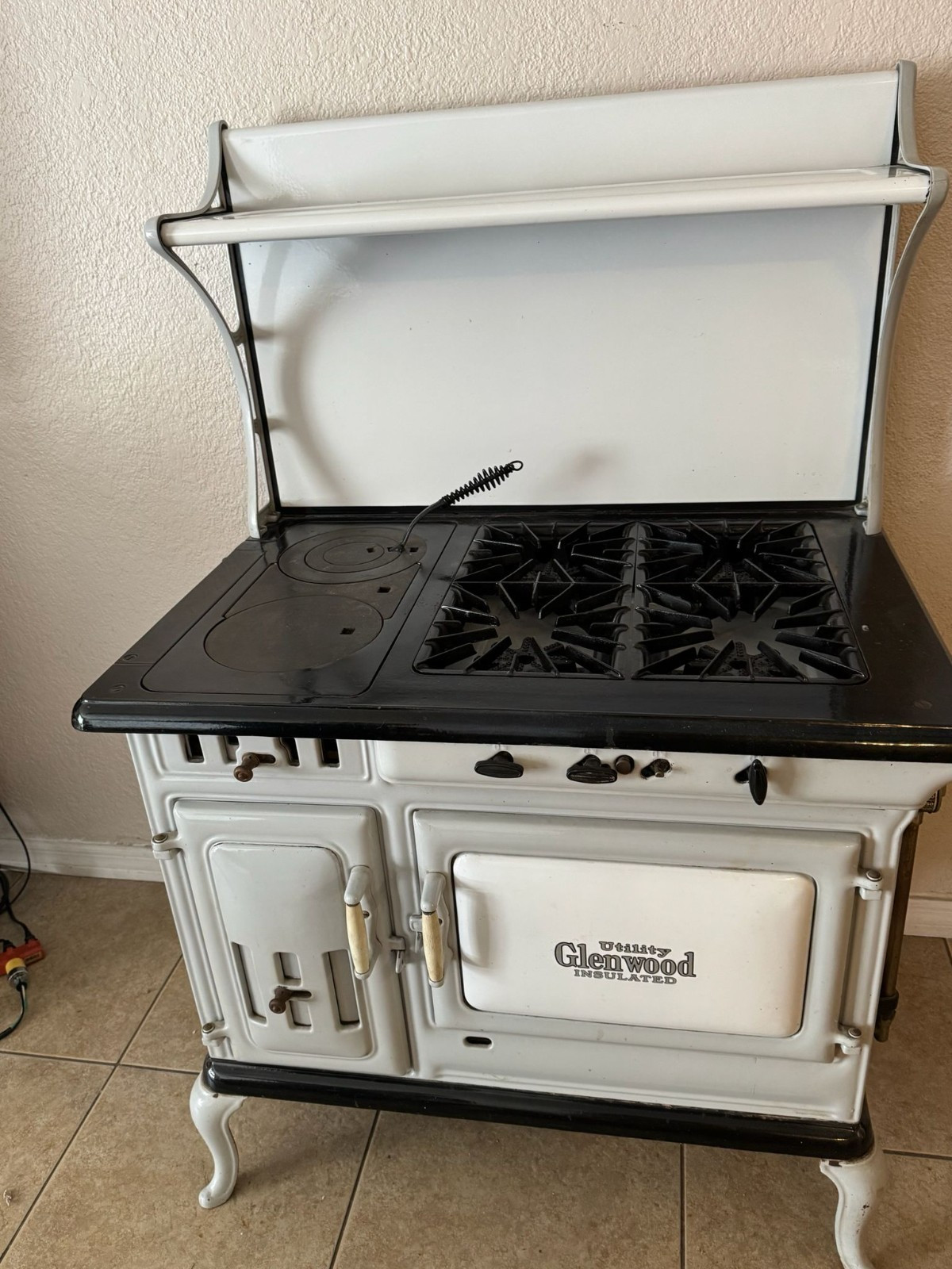 Antique Glenwood Insulated Utility Stove (c.1910-30) - Original White Porcelain Antique Glenwood Insulated Utility Stove (c.1910-30) - Original White Porcelain