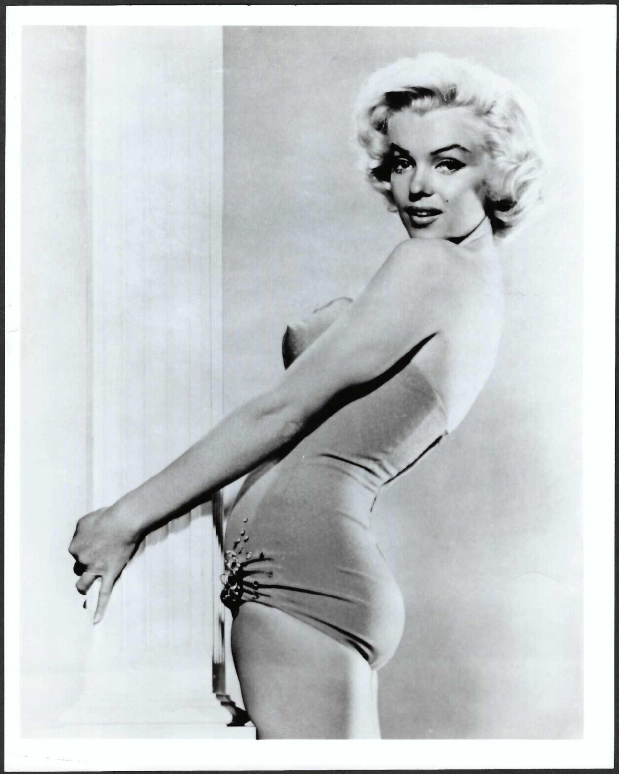 MARILYN MONROE VINTAGE ORIGINAL PHOTO HOLLYWOOD BLONDE ACTRESS SEXY LEGS β¨π MARILYN MONROE VINTAGE ORIGINAL PHOTO HOLLYWOOD BLONDE ACTRESS SEXY LEGS β¨π