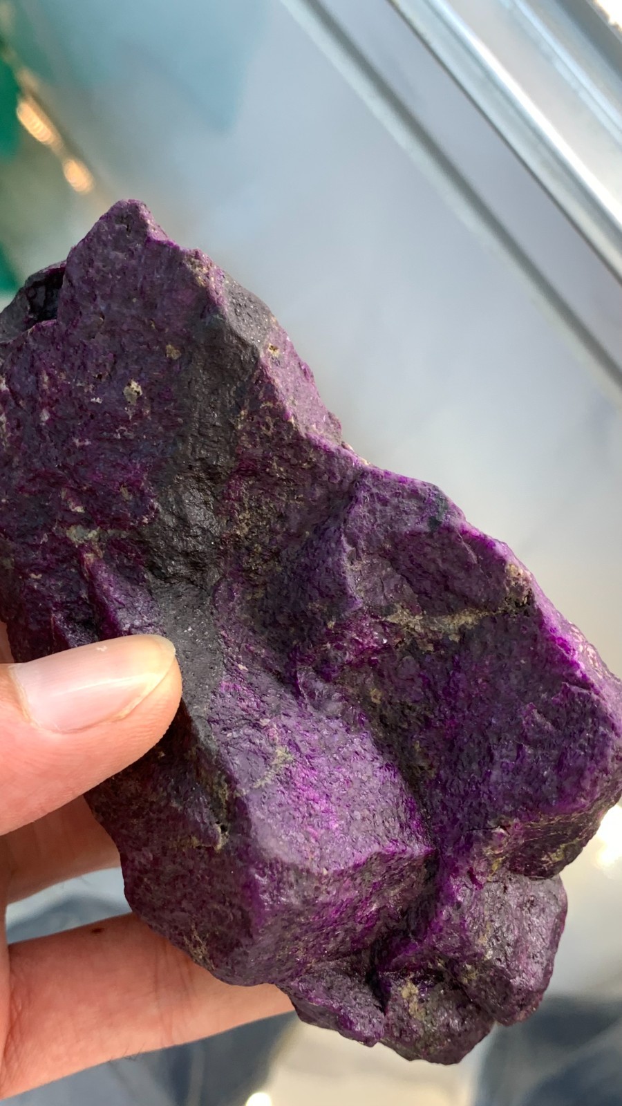 Natural Large Rough Sugilite Gel Sugilite South African Purple Sugilite 461 g Natural Large Rough Sugilite Gel Sugilite South African Purple Sugilite 461 g