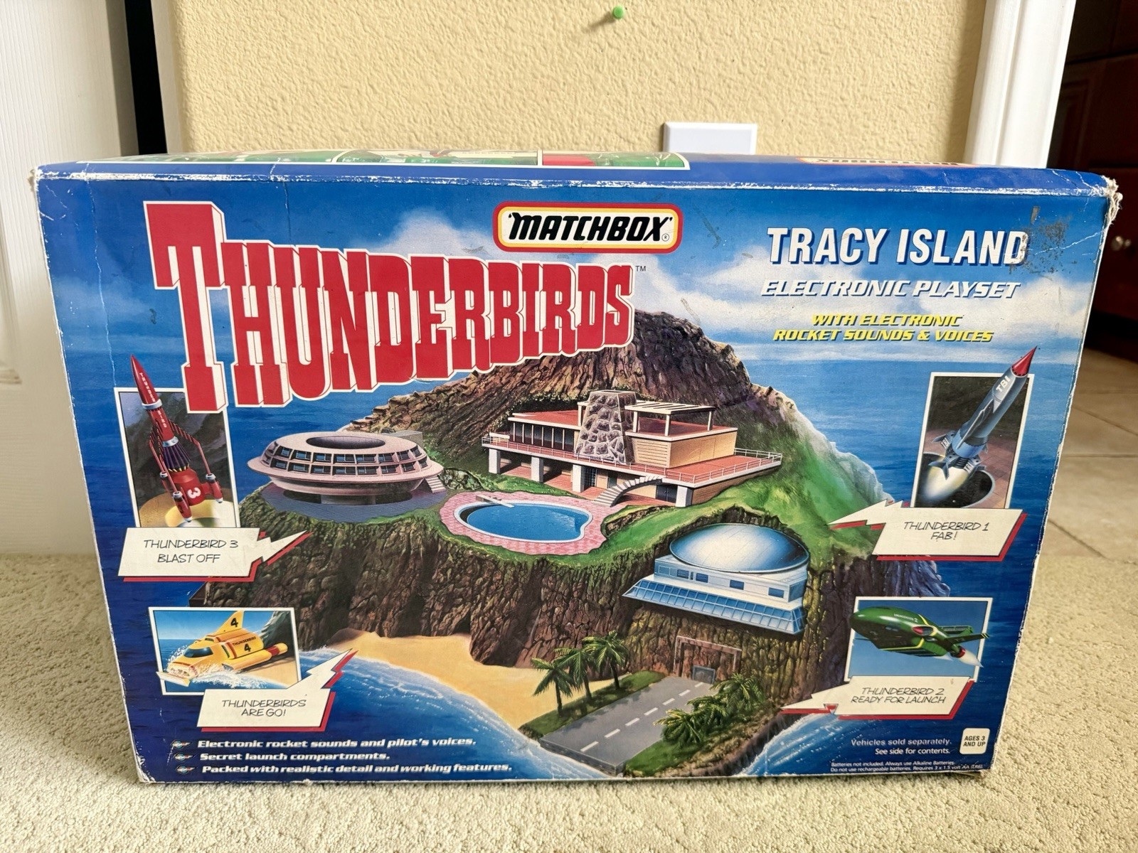 1994 Matchbox Thunderbirds Tracy Island - Tested and Working (READ) 1994 Matchbox Thunderbirds Tracy Island - Tested and Working (READ)