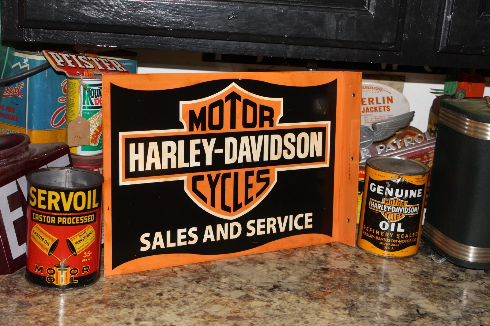 SCARCE 1950s HARLEY DAVIDSON 2-SIDED PAINTED METAL DEALER FLANGE SIGN SALES BIKE SCARCE 1950s HARLEY DAVIDSON 2-SIDED PAINTED METAL DEALER FLANGE SIGN SALES BIKE