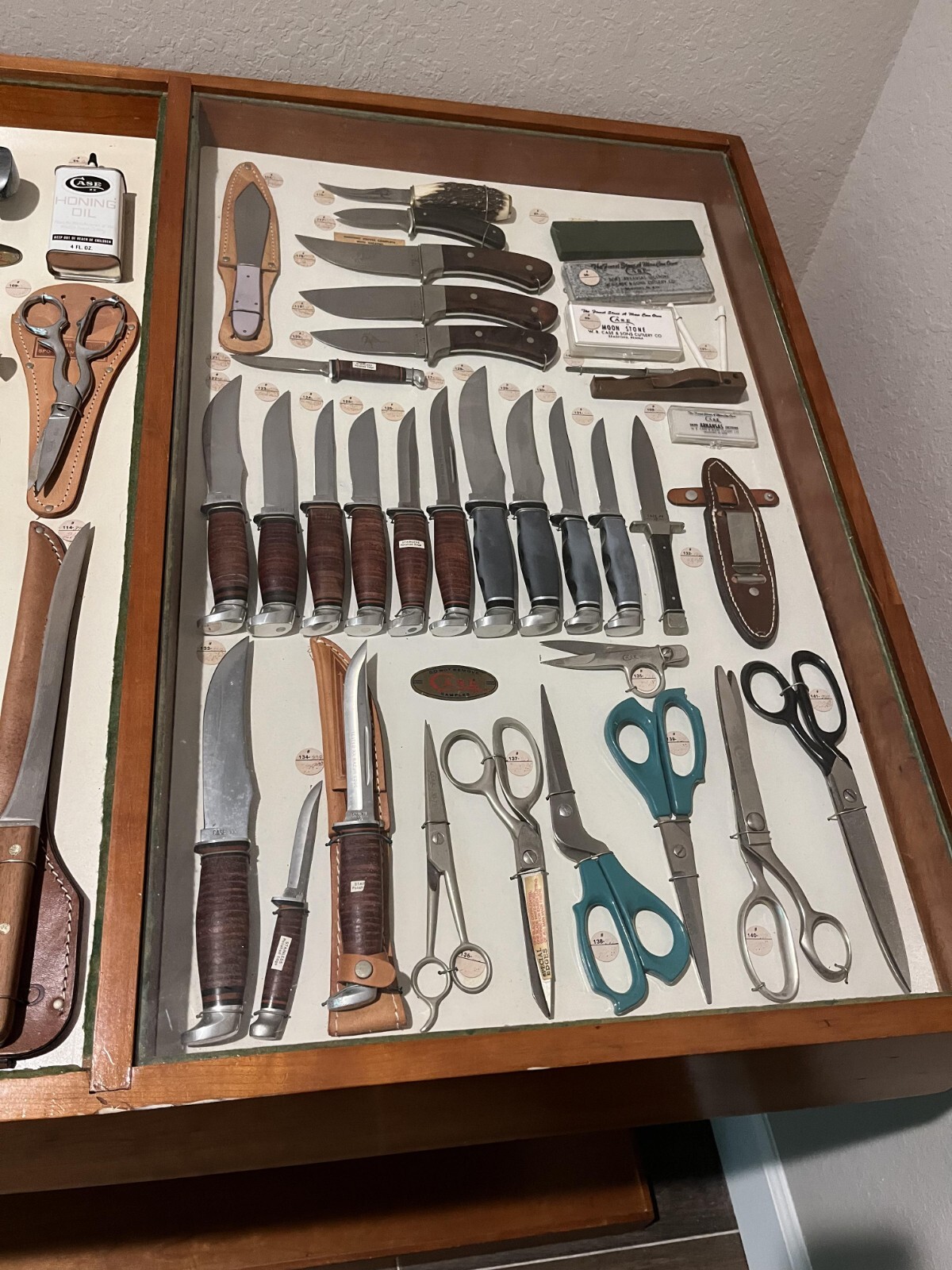 1940 Xx Knife Case And Contents 1940 Xx Knife Case And Contents