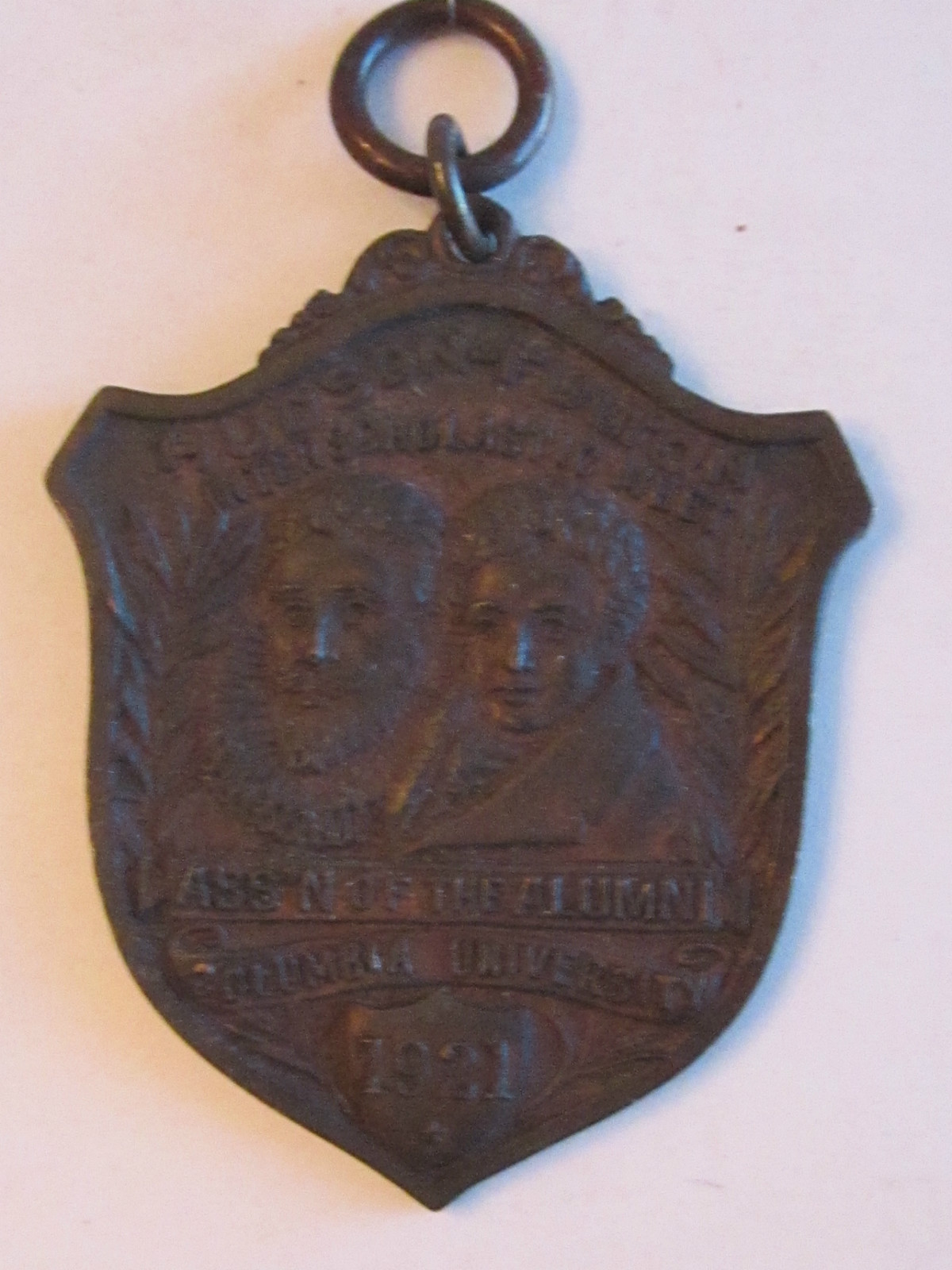 1921 HUDSON-FULTON COLUMBIA UNIVERSITY ASSOC. OF ALUMNI MEDAL/BADGE - TUB RRR 1921 HUDSON-FULTON COLUMBIA UNIVERSITY ASSOC. OF ALUMNI MEDAL/BADGE - TUB RRR