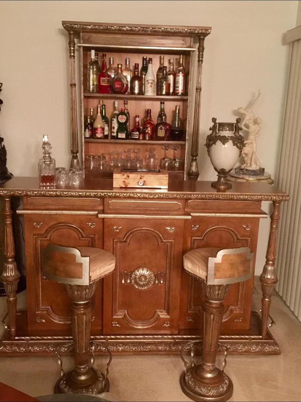 π₯ RARE SPANISH ANTIQUE 4-PIECE BAR SET β HANDCRAFTED | ORIGINAL | SHOWSTOPPER π₯ RARE SPANISH ANTIQUE 4-PIECE BAR SET β HANDCRAFTED | ORIGINAL | SHOWSTOPPER