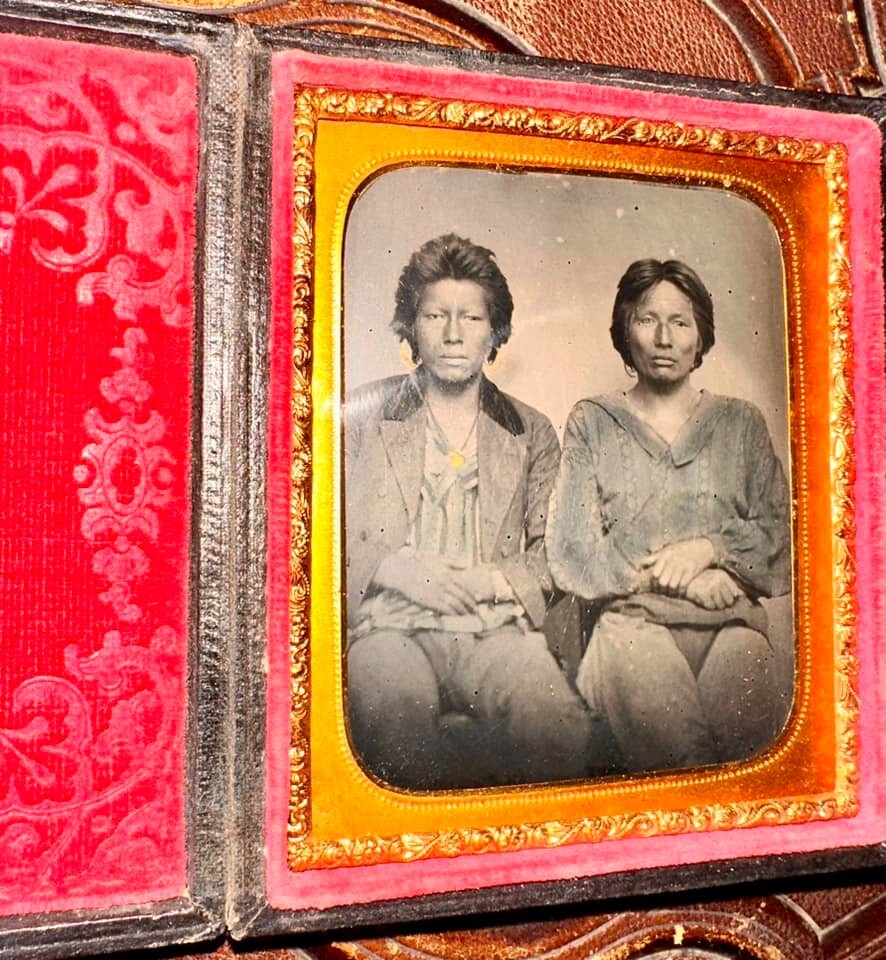 Rare 1/6 Tintype Photo Modoc Indian Coupl Antique Native American 1860s Original