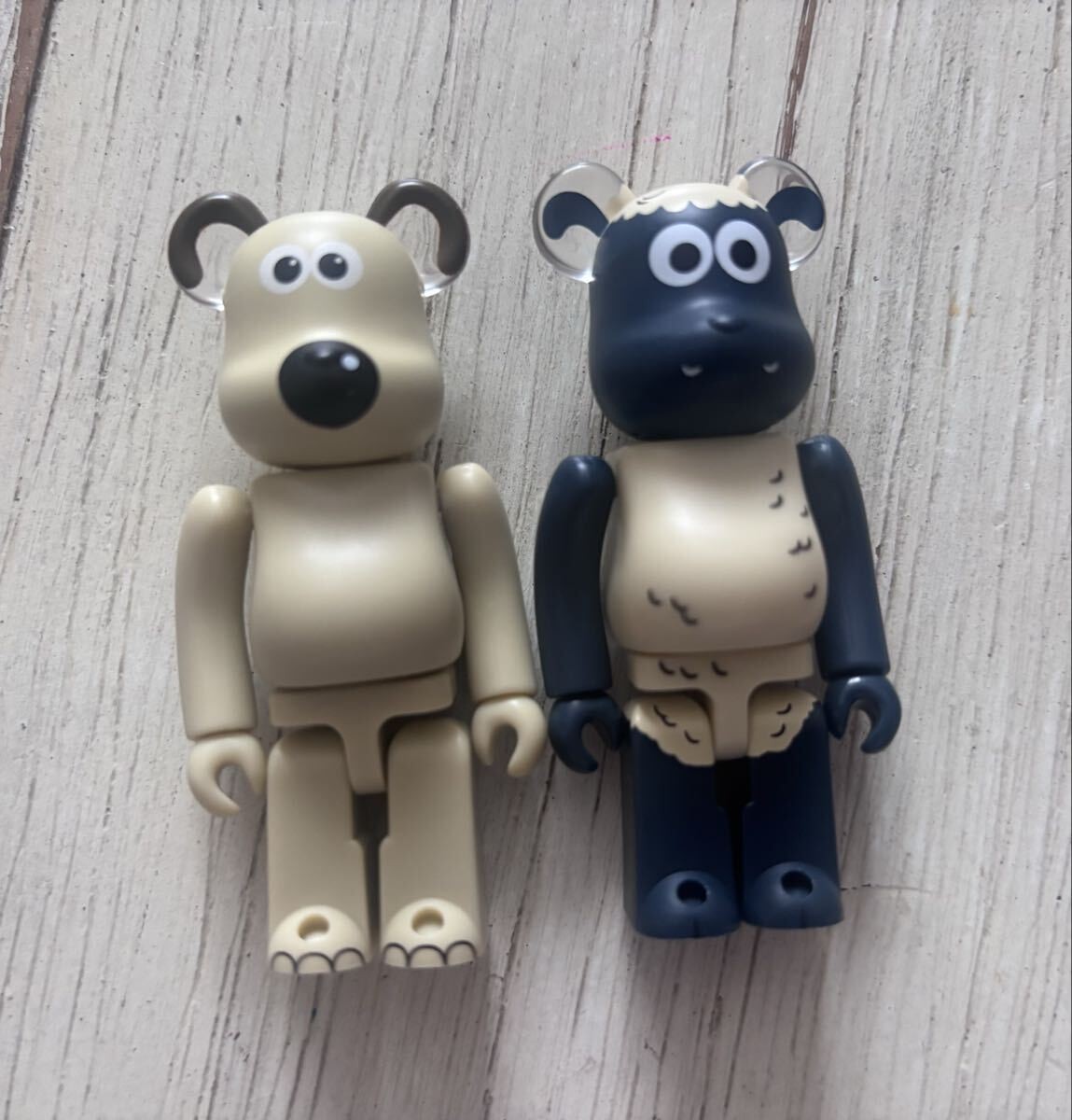 BE RBRICK BE RBRICK Gromit Shaun 100 (Medicom Toy Figure Aardman Wallace Gromit BE RBRICK BE RBRICK Gromit Shaun 100 (Medicom Toy Figure Aardman Wallace Gromit