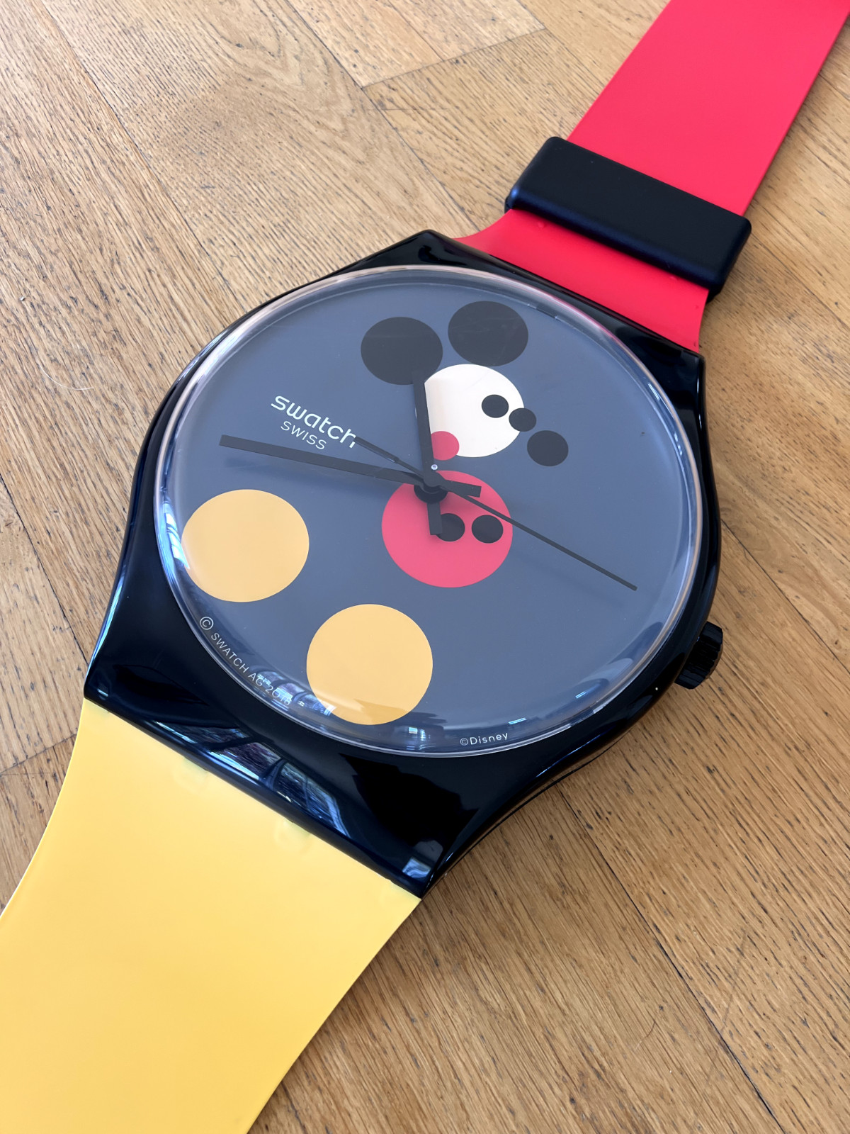 Swatch Damien Hirst Disney Mickey Swatch Maxi Wall Clock MGZ323 Swatch Damien Hirst Disney Mickey Swatch Maxi Wall Clock MGZ323