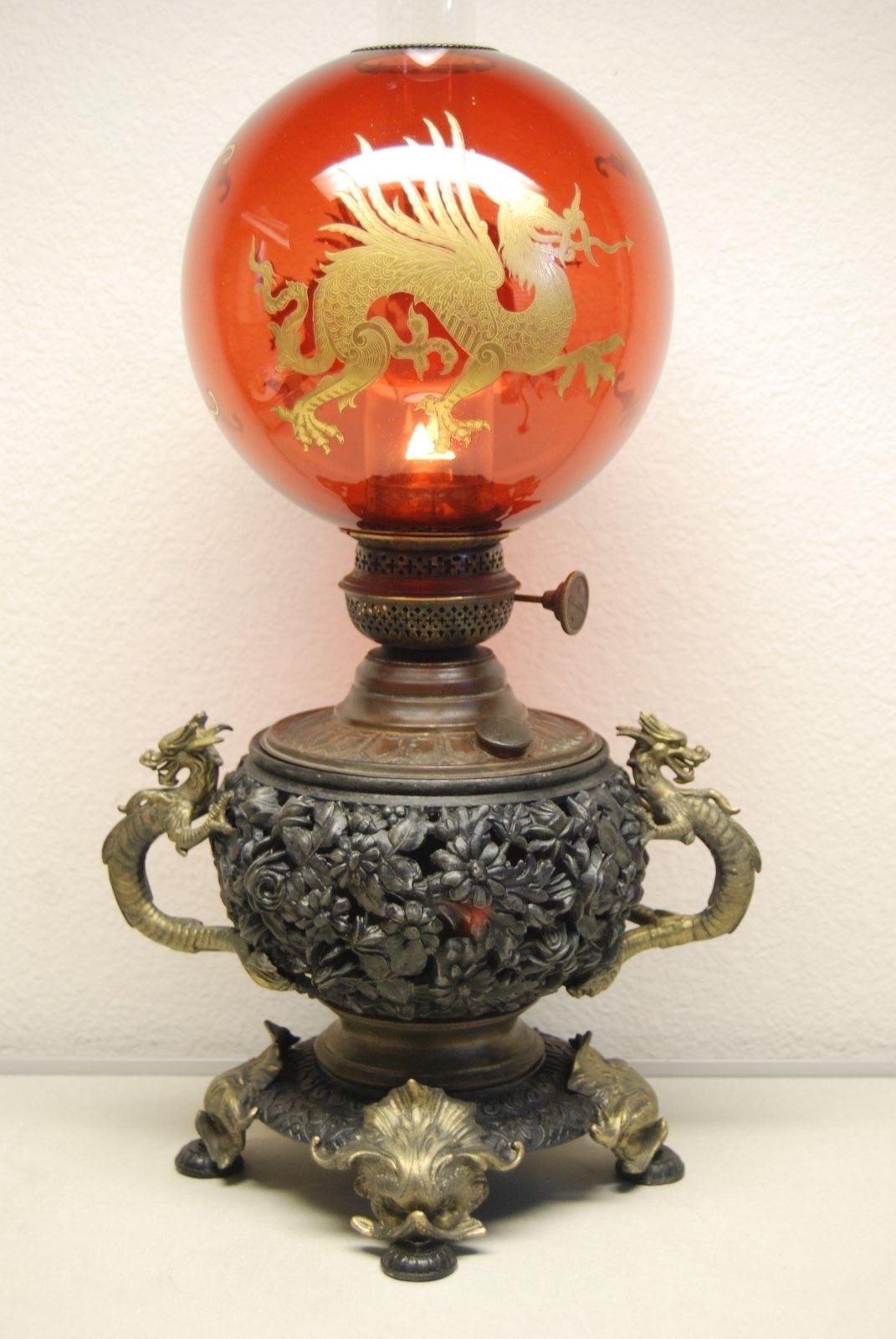 ANTIQUE GILT DRAGON KEROSENE OIL CHINESE JAPANESE LAMP CRANBERRY GLASS SHADE OLD ANTIQUE GILT DRAGON KEROSENE OIL CHINESE JAPANESE LAMP CRANBERRY GLASS SHADE OLD