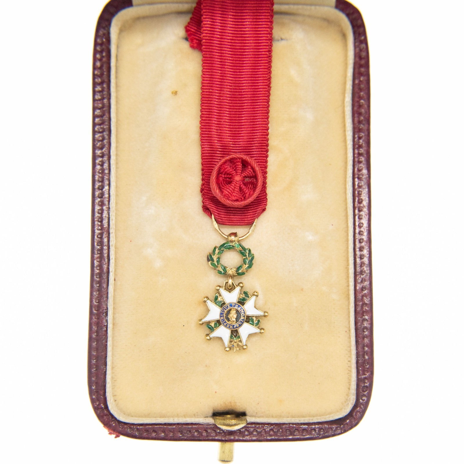 Miniature Officer Medal Of The Legion Of Honor, In Gold And Enamel Miniature Officer Medal Of The Legion Of Honor, In Gold And Enamel