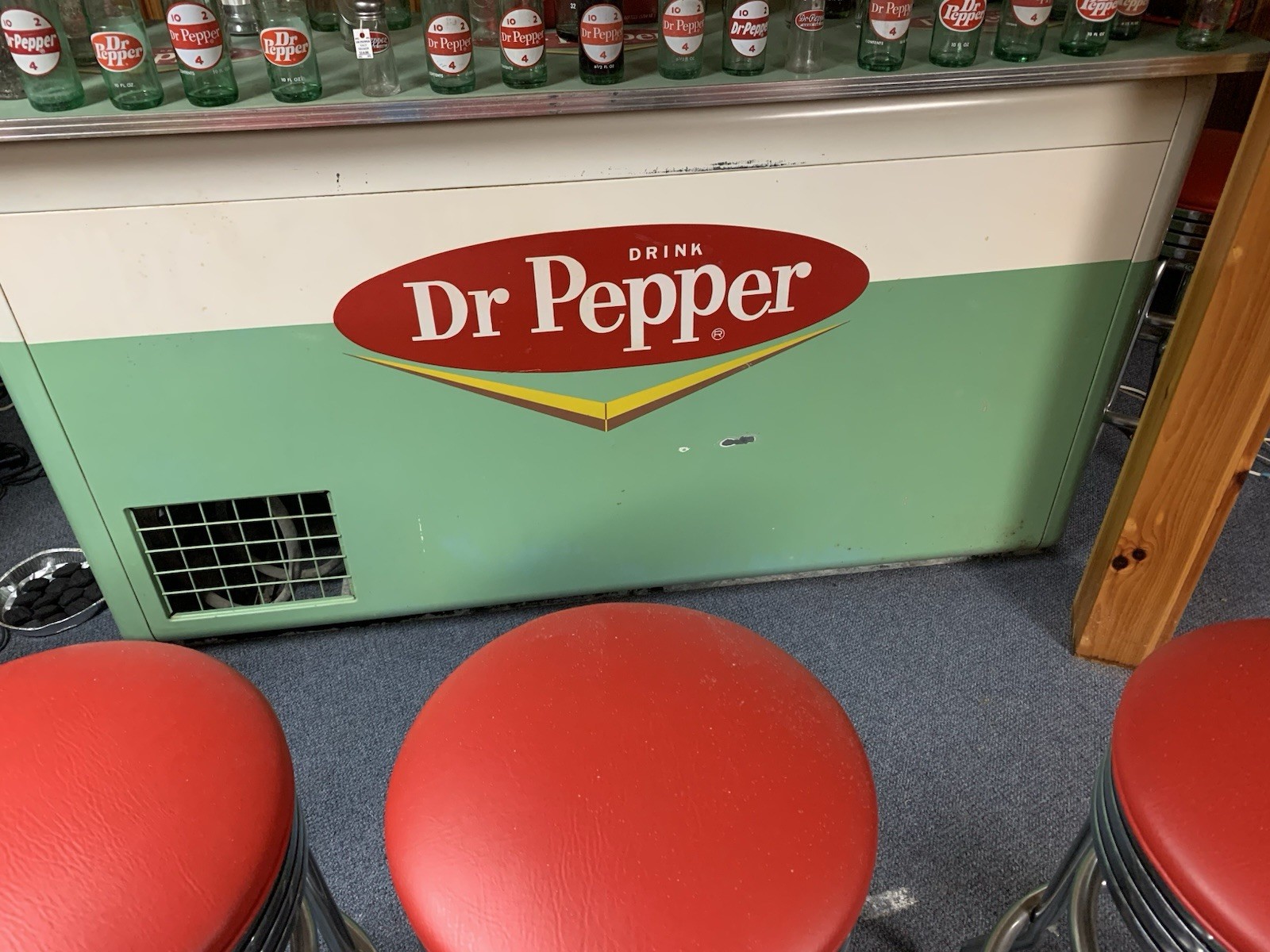 Antique DR. Pepper Soda Refrigerator  Bar  And Stools  “Read”
