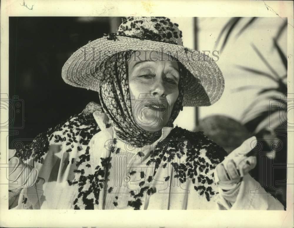 1975 Press Photo Gloria Swanson stars in 1975 Press Photo Gloria Swanson stars in