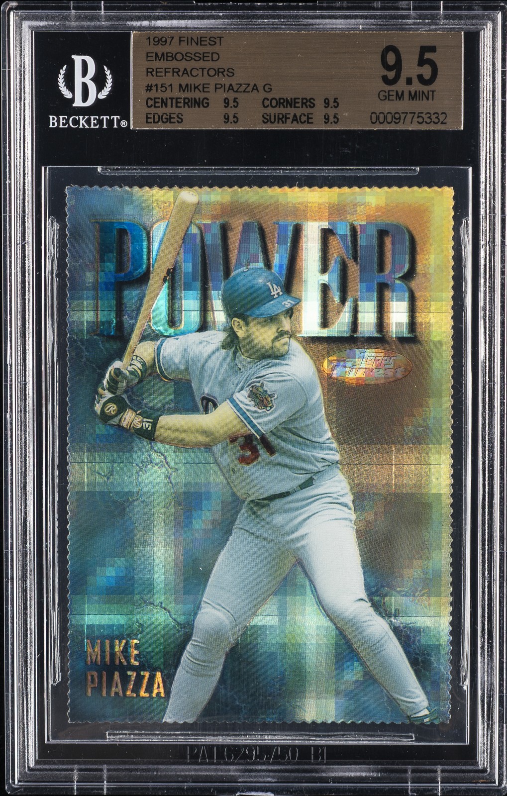 1997 FINEST EMBOSSED REFRACTOR MIKE PIAZZA BGS 9.5 1997 FINEST EMBOSSED REFRACTOR MIKE PIAZZA BGS 9.5