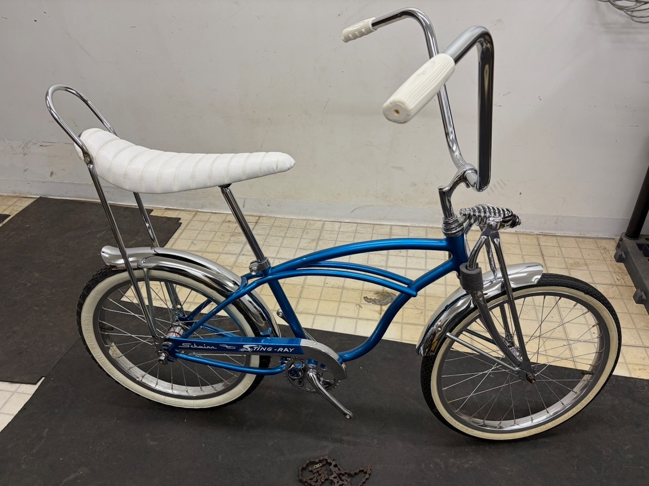 Schwinn 1965 Stingray Super Deluxe Bicycle Schwinn 1965 Stingray Super Deluxe Bicycle