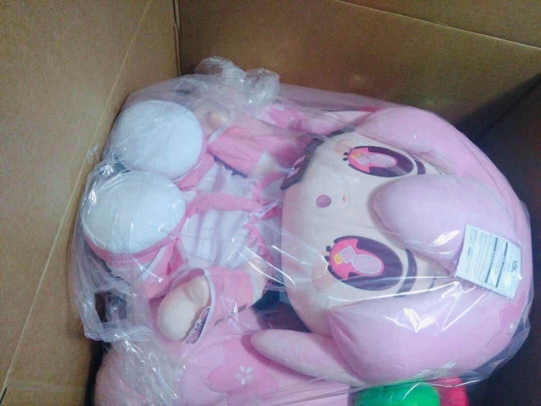 Hatsune Miku Sakura Super Extra Large Plush Taito 100 Limited Editions Japan Hatsune Miku Sakura Super Extra Large Plush Taito 100 Limited Editions Japan