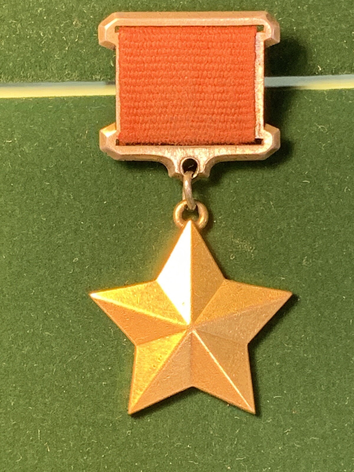 WW II GOLD STAR MEDAL HERO OF SOVIET UNION # 5568, Award to SHELEPOV PETR E. WW II GOLD STAR MEDAL HERO OF SOVIET UNION # 5568, Award to SHELEPOV PETR E.