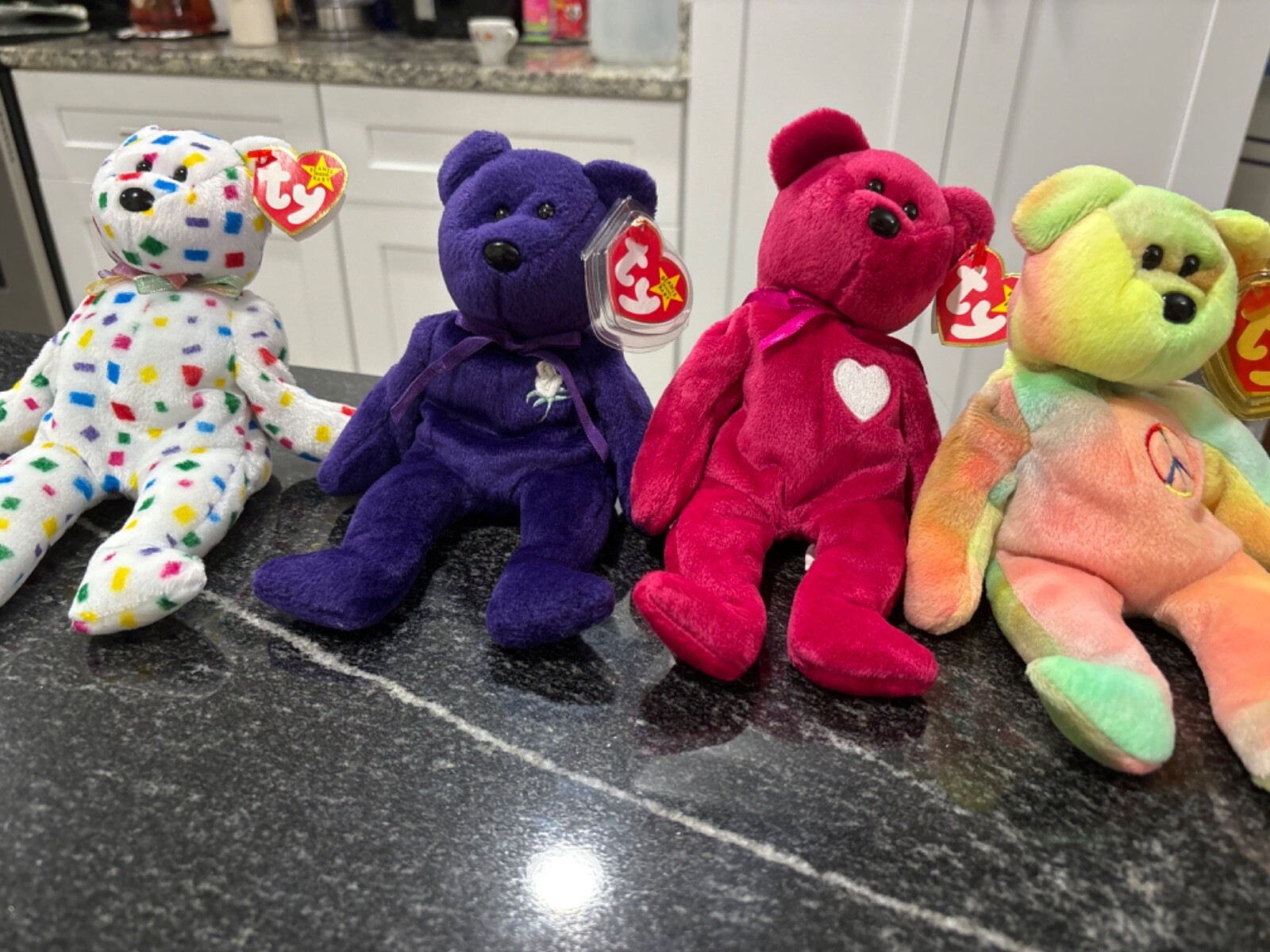 Beinie boo rare set, 4 bears pack, Super rare 1900 bears made homemade in china. Beinie boo rare set, 4 bears pack, Super rare 1900 bears made homemade in china.