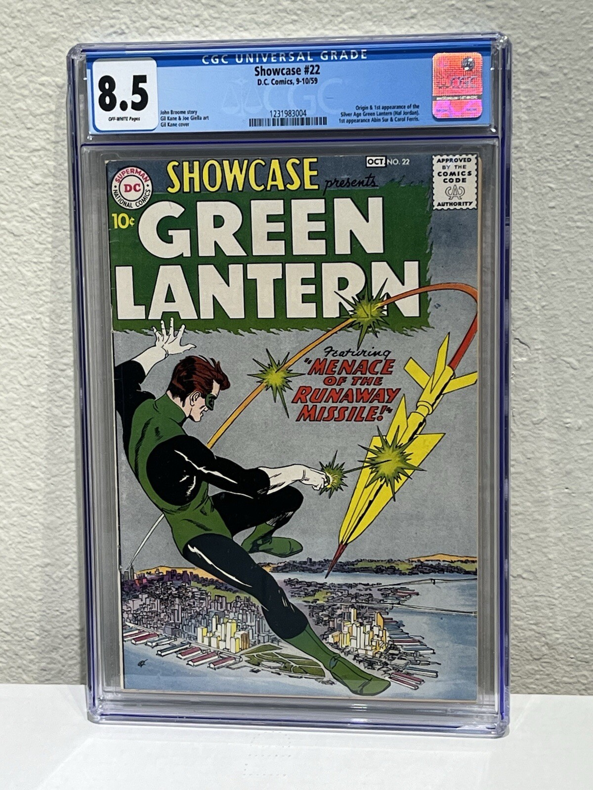 SHOWCASE 22 CGC 8.5 OFF-WHITE PAGES 1ST HAL JORDAN GREEN LANTERN 1231983004 SHOWCASE 22 CGC 8.5 OFF-WHITE PAGES 1ST HAL JORDAN GREEN LANTERN 1231983004