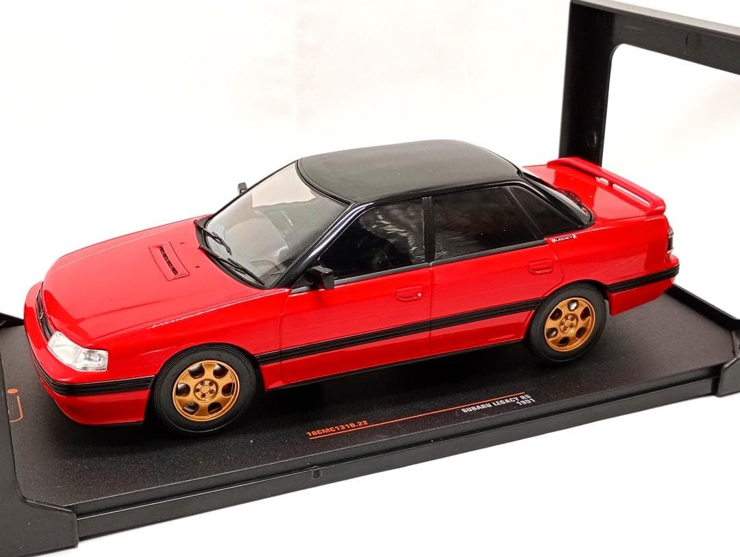 Ixo 1/18 Subaru Legacy RS 1991 (Red) Ixo 1/18 Subaru Legacy RS 1991 (Red)
