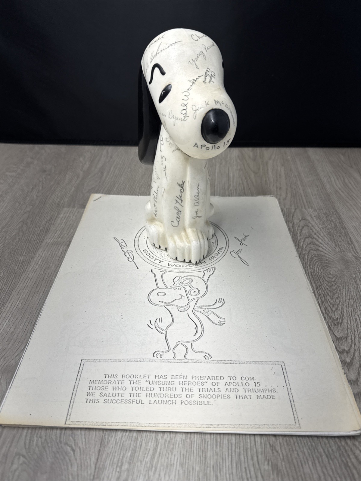Apollo 15 Crew Signed Ceramic Snoopy & Booklet Scott Worden Irwin NASA JD Apollo 15 Crew Signed Ceramic Snoopy & Booklet Scott Worden Irwin NASA JD